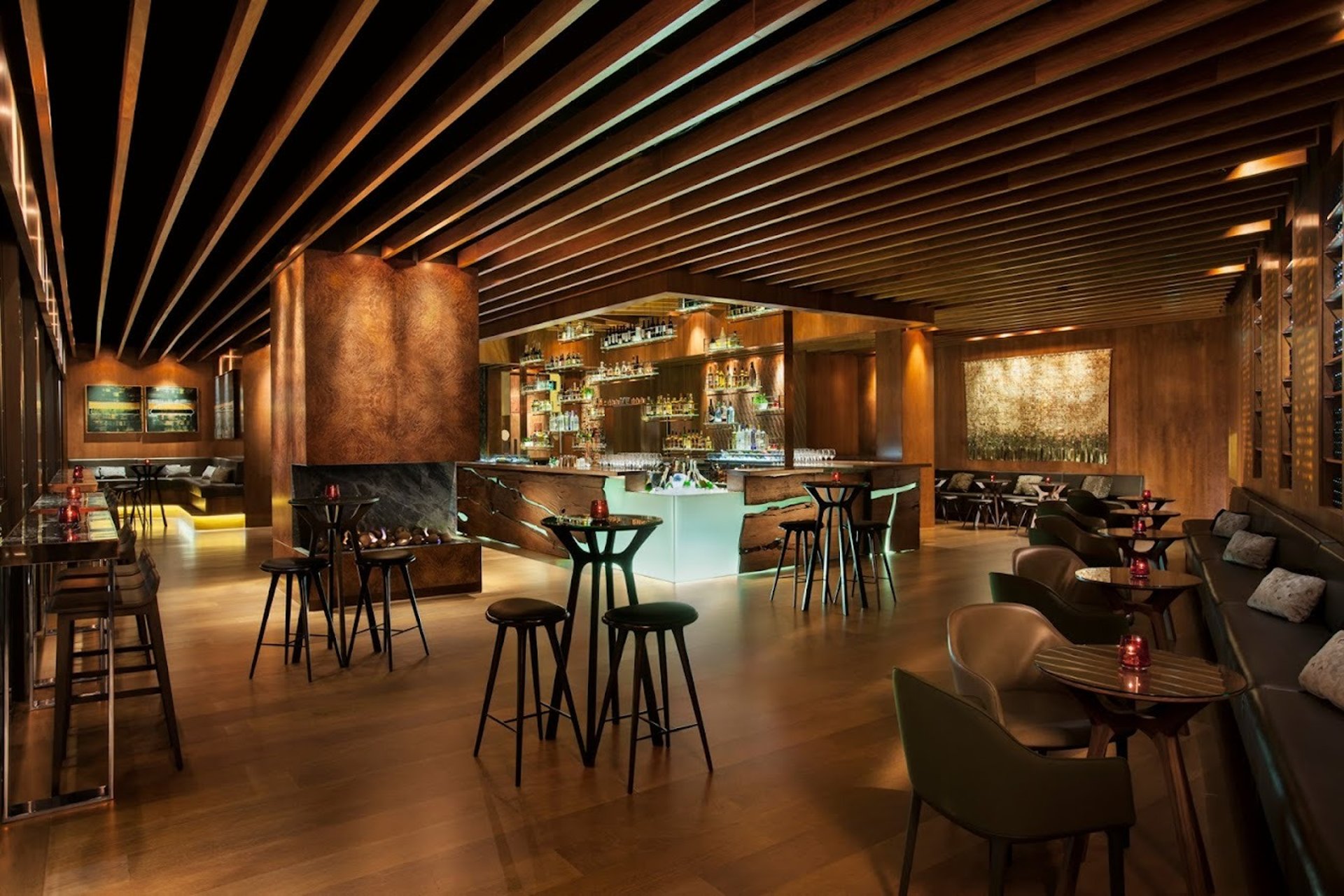 Four Seasons Hotel Sydney bar