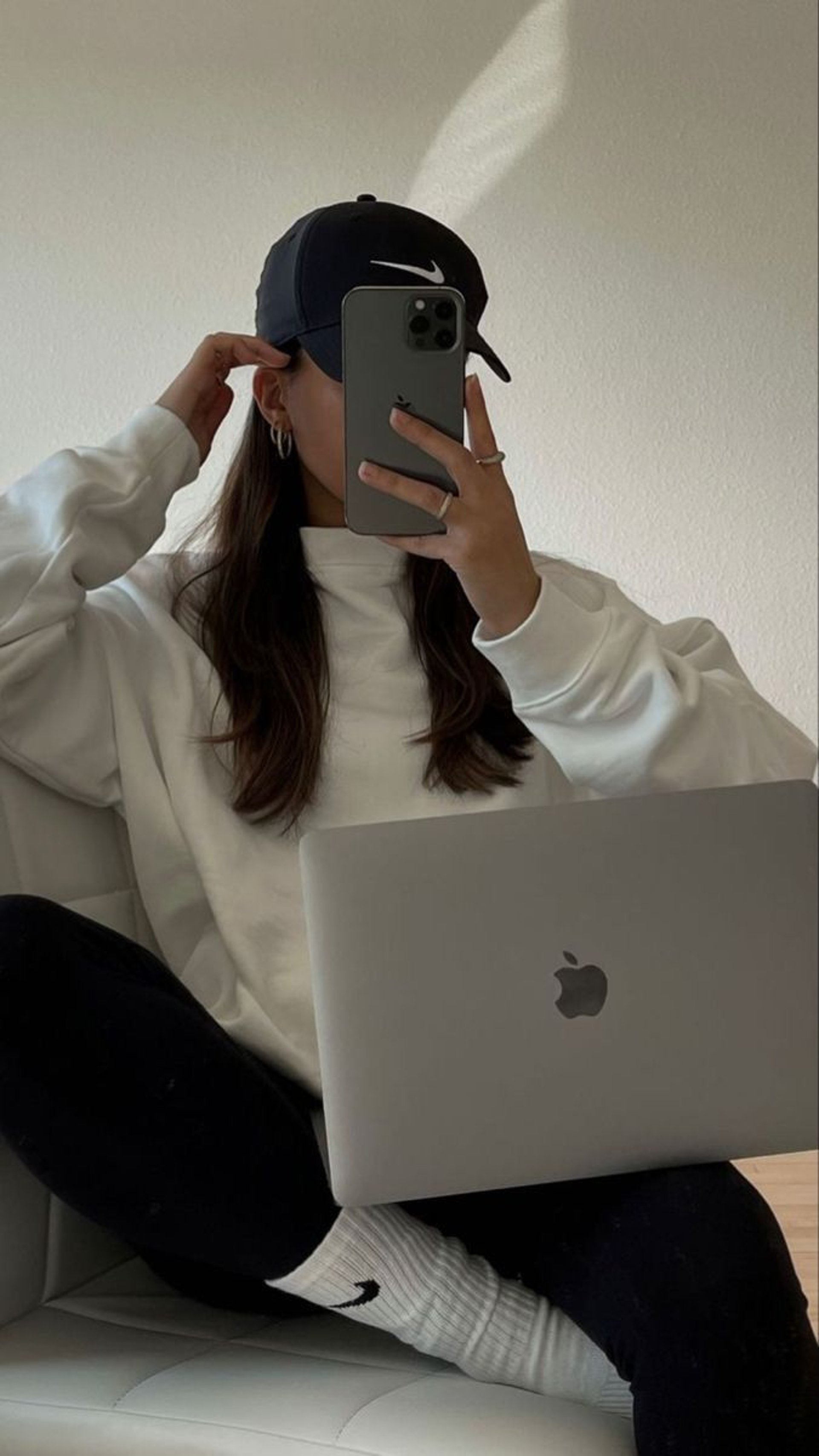 black and white bed linen