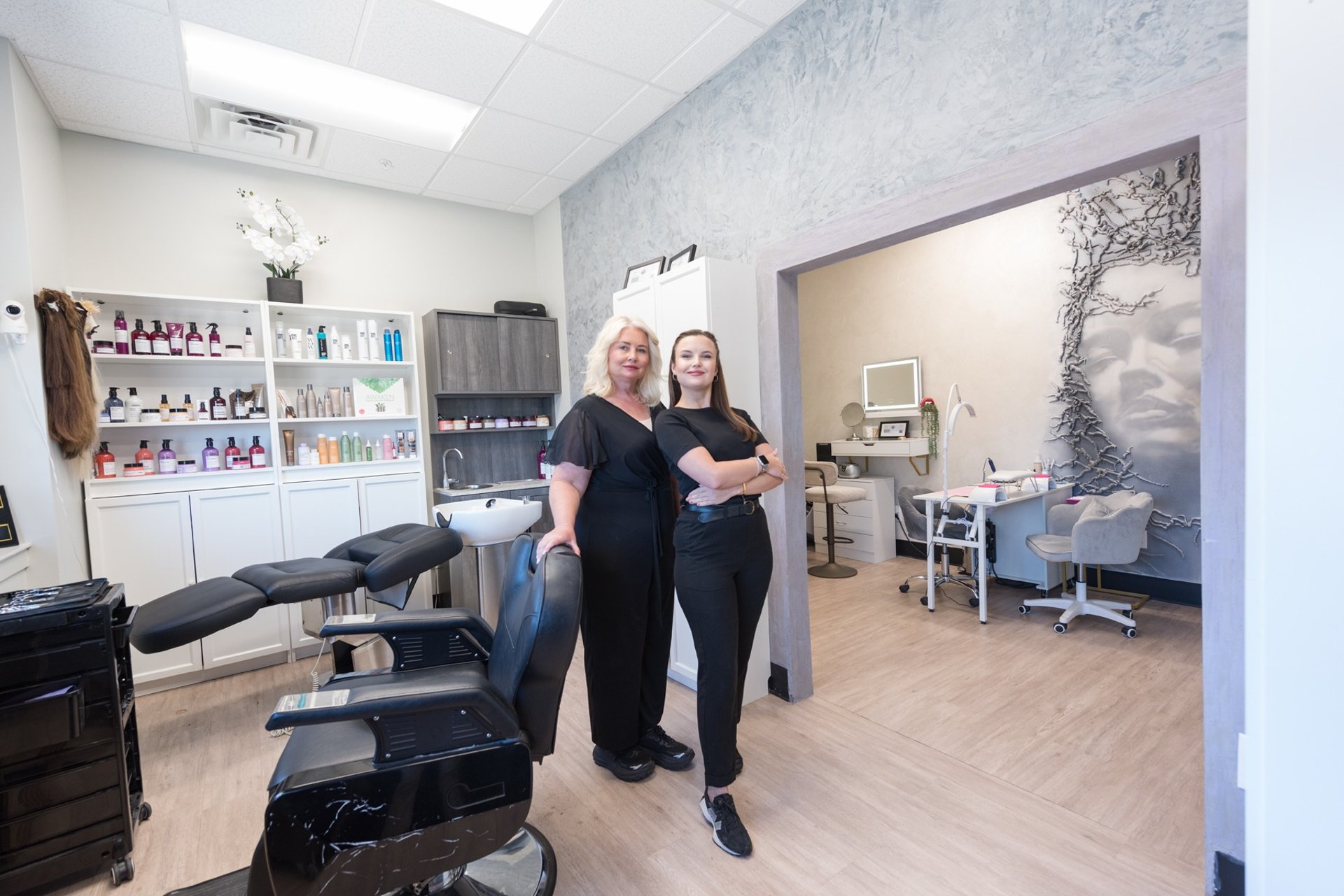 black and brown leather padded tub sofa