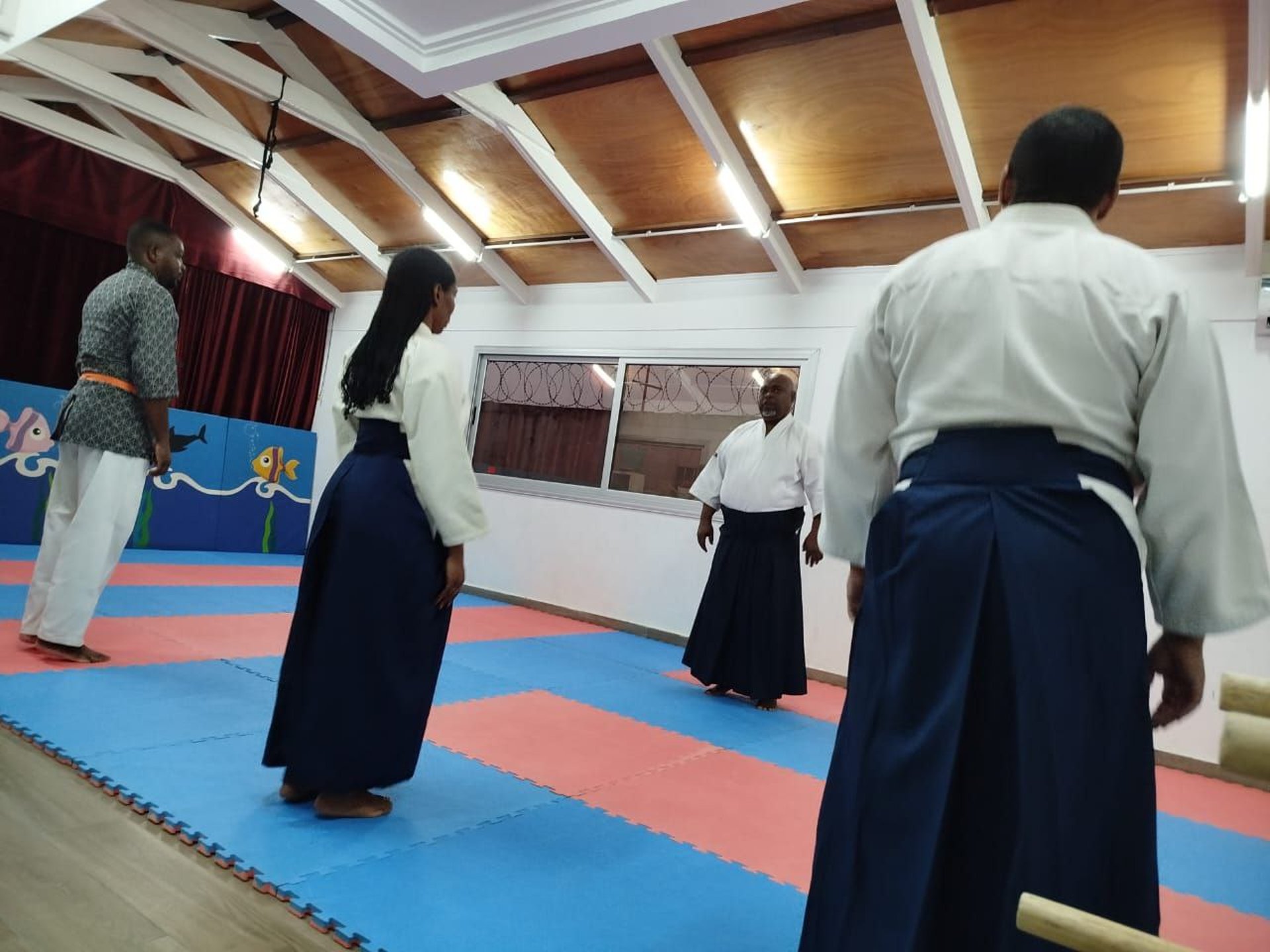 black and white bed linen