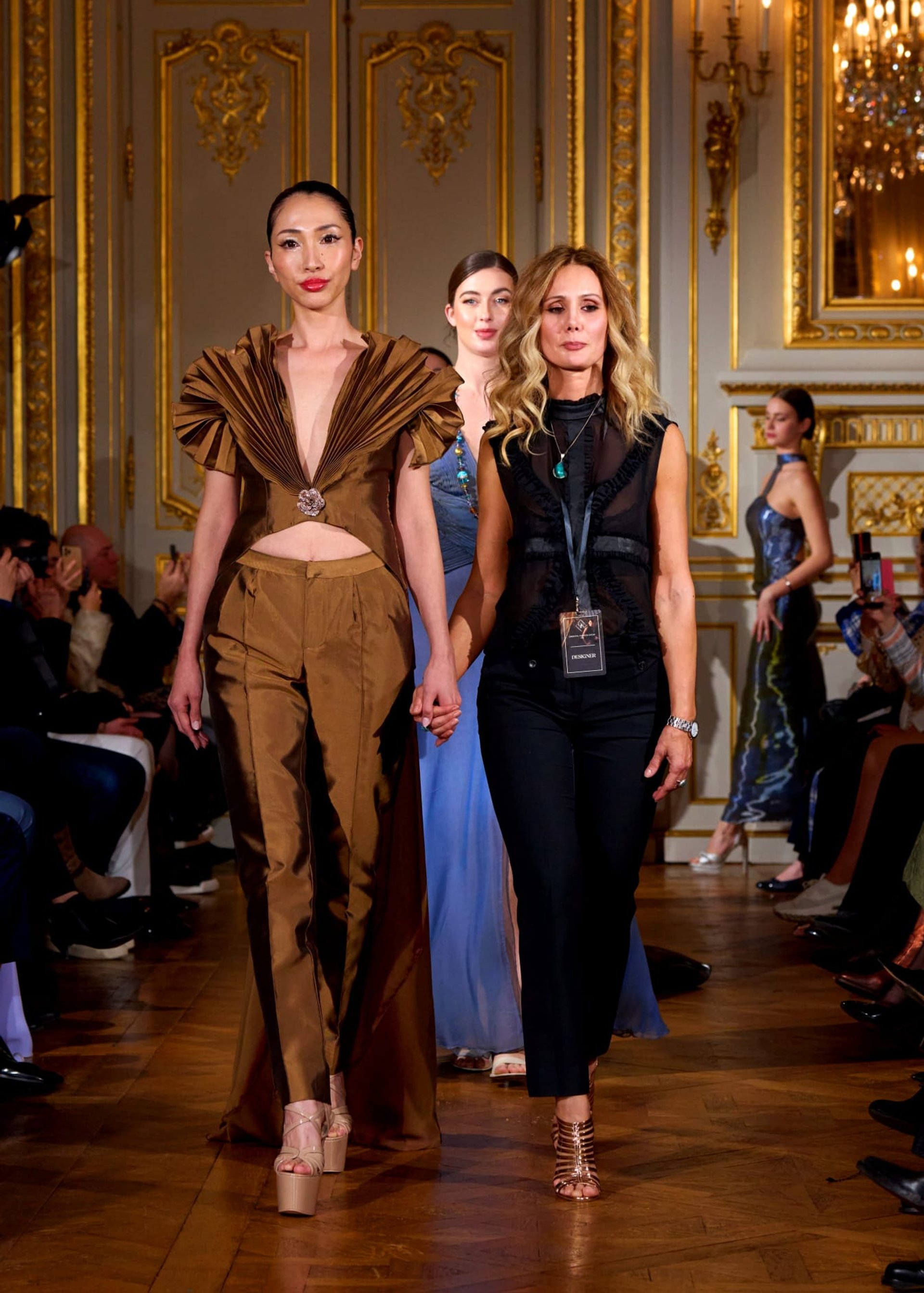 black and white bed linen