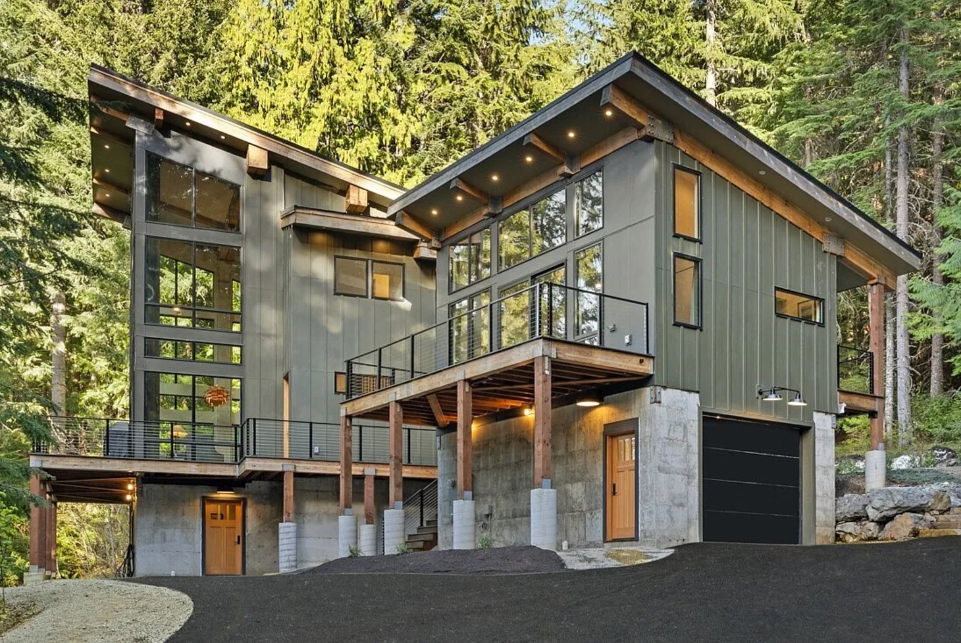 black and white bed linen