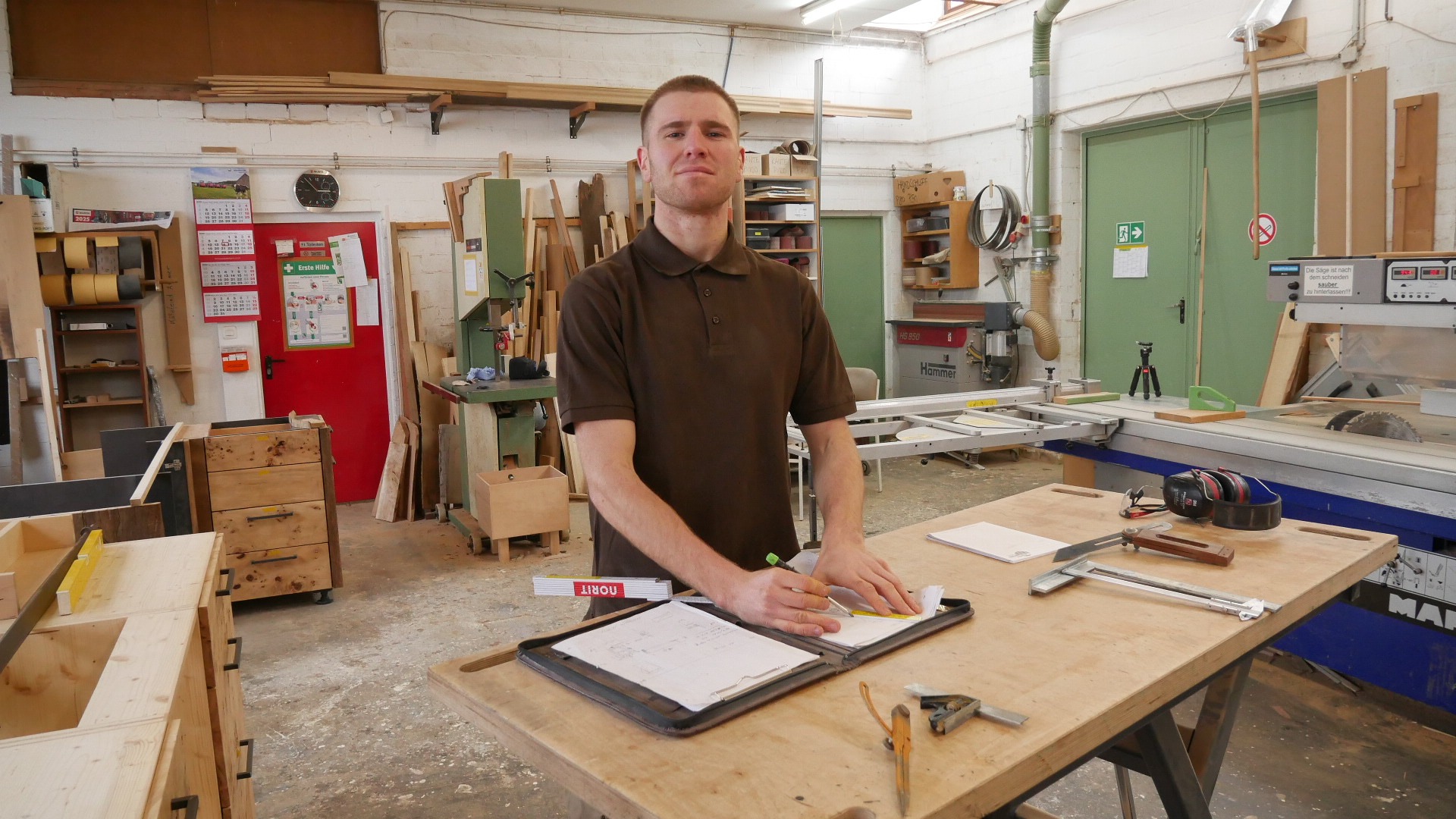 black and brown leather padded tub sofa