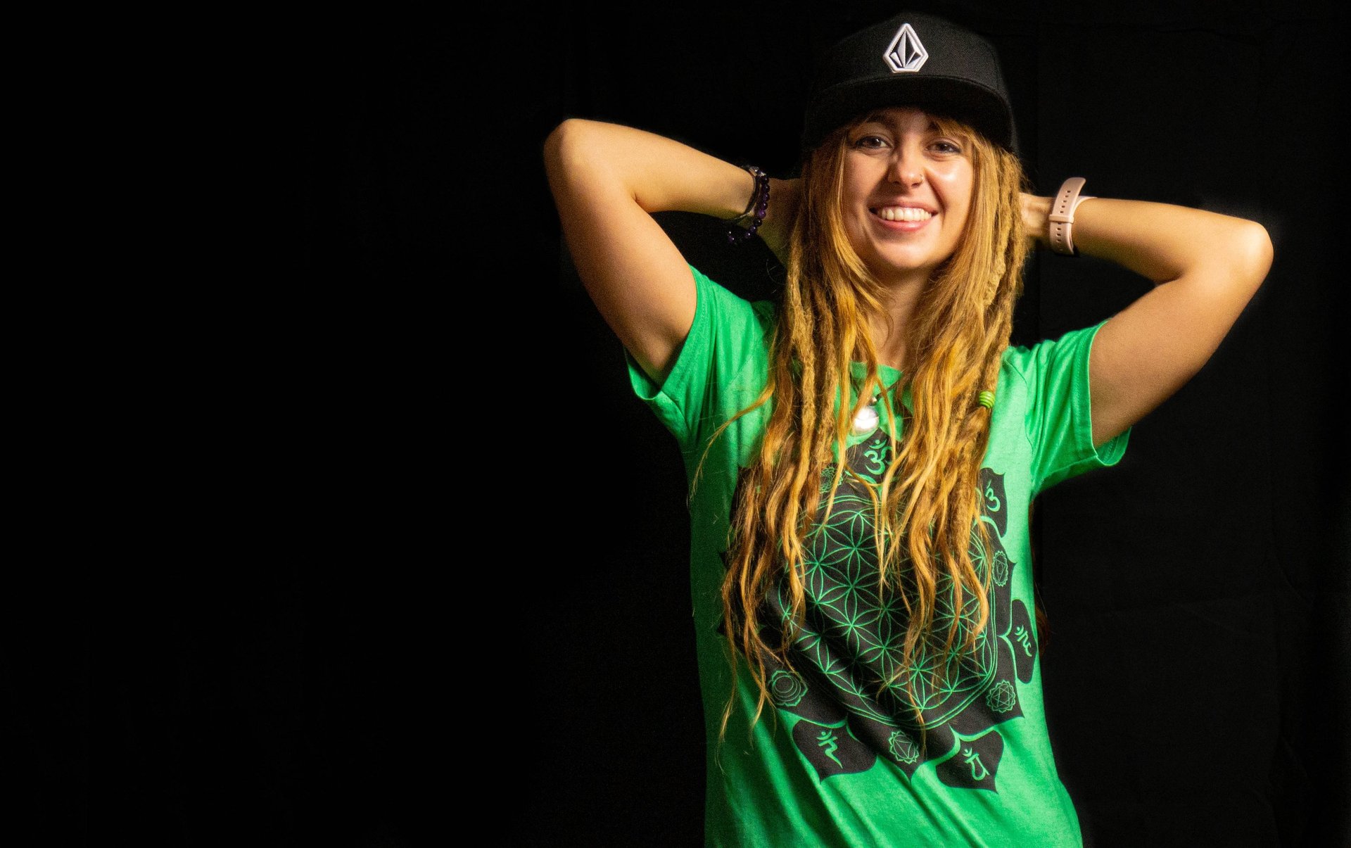 black and white bed linen