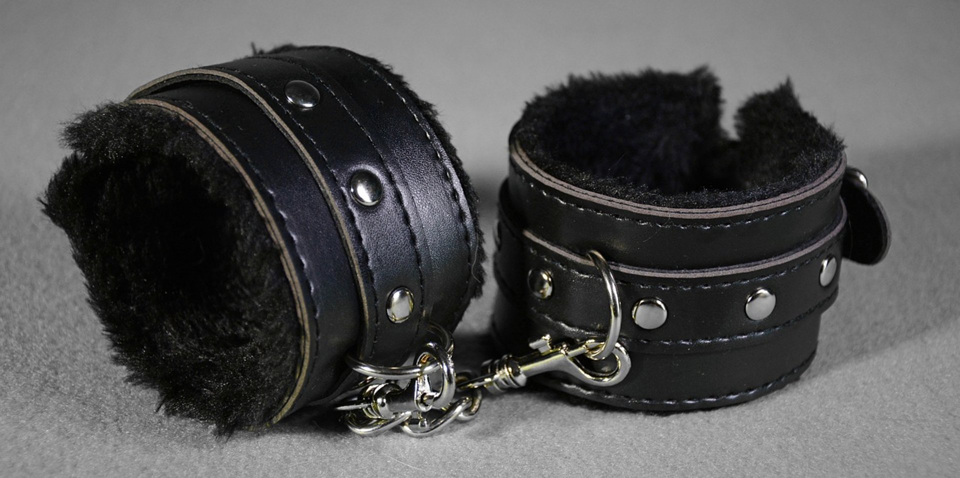 fake fur lined PU leather handcuffs for BDSM play