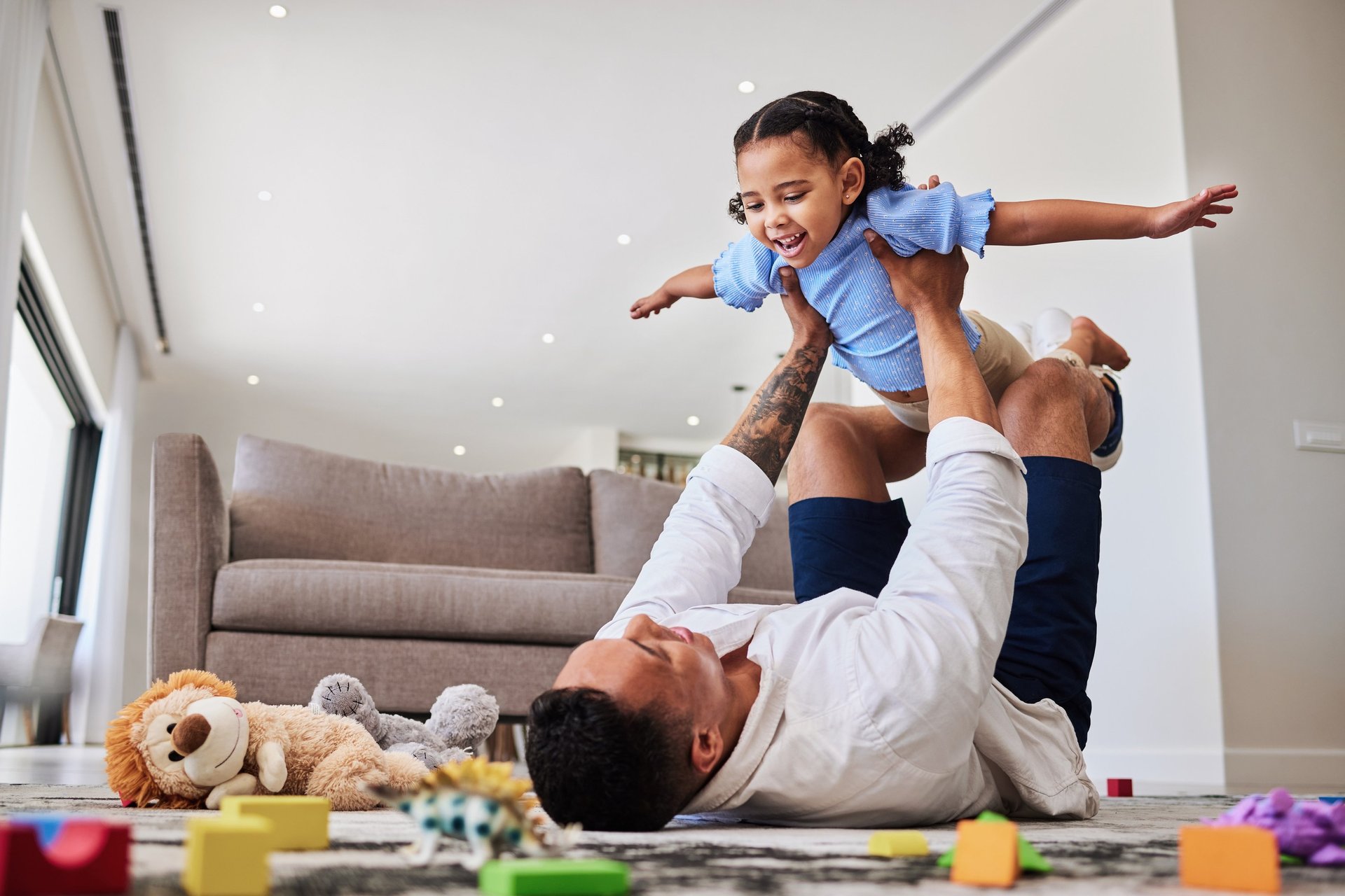 gray computer monitor