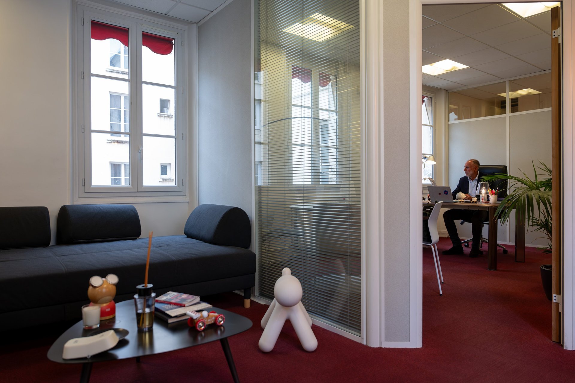 A row of buildings with balconies and balconies