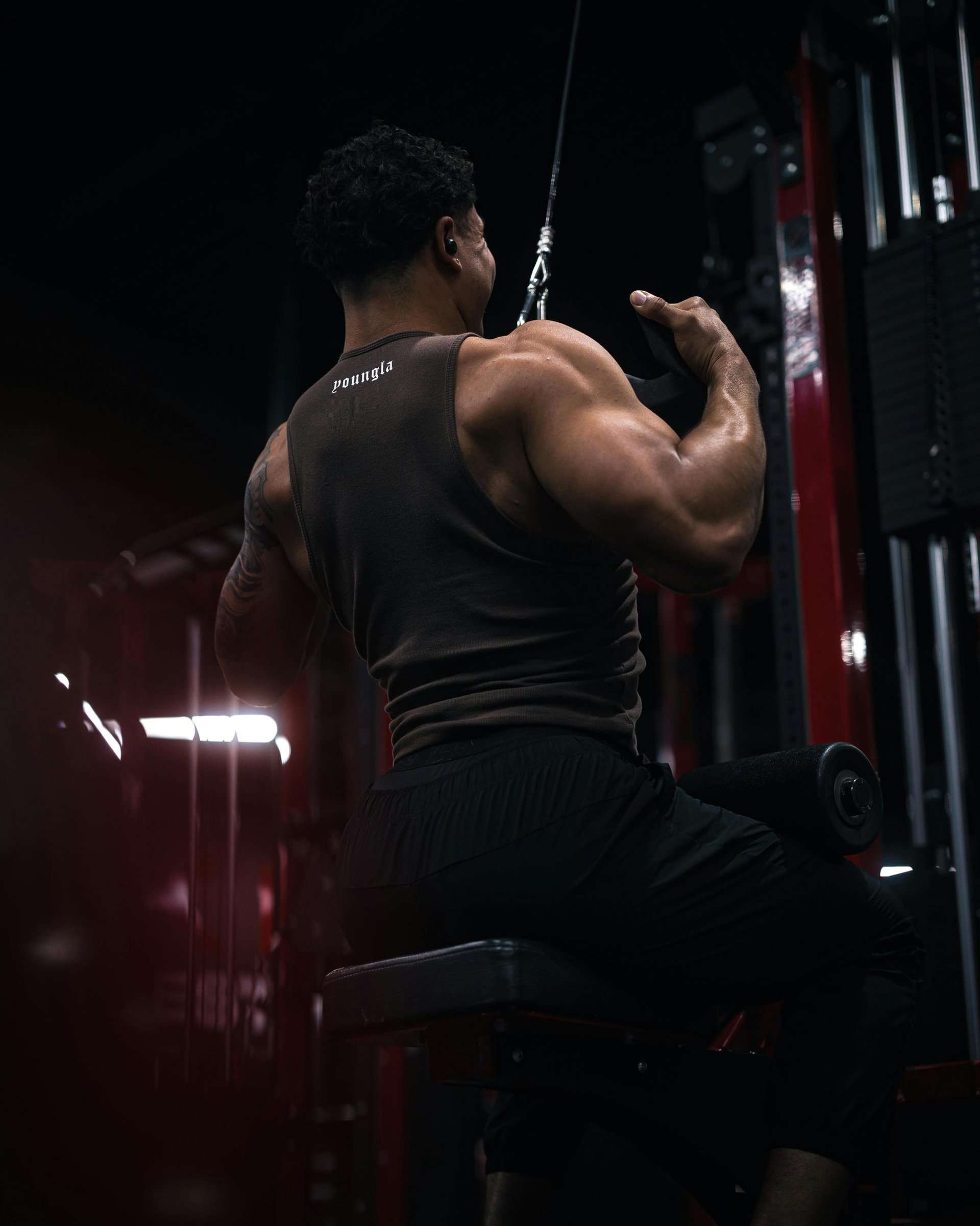 black and white bed linen