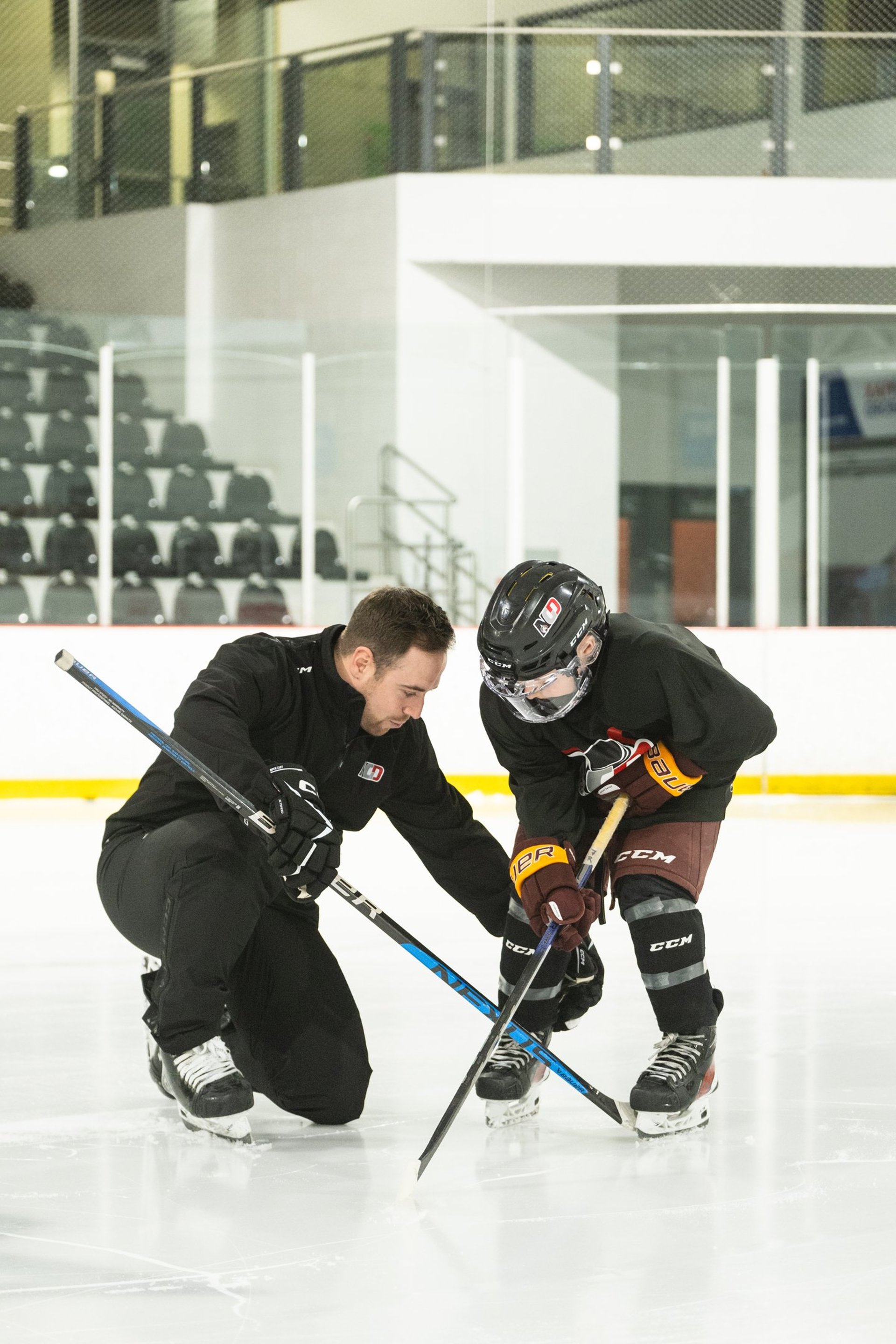 black and white bed linen
