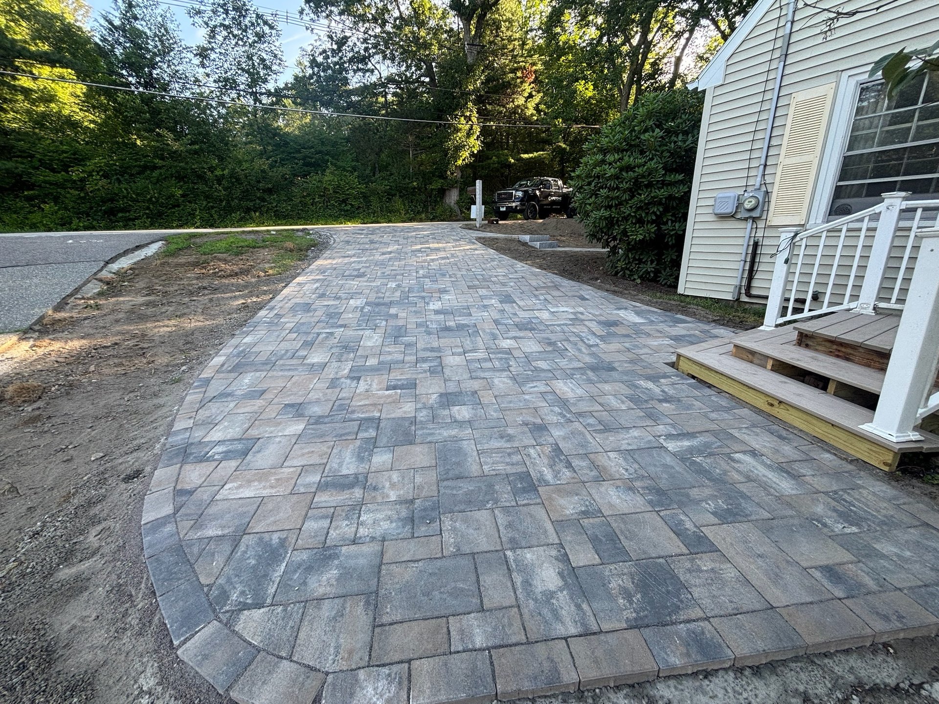 paver-driveway-for-residential-home.jpeg