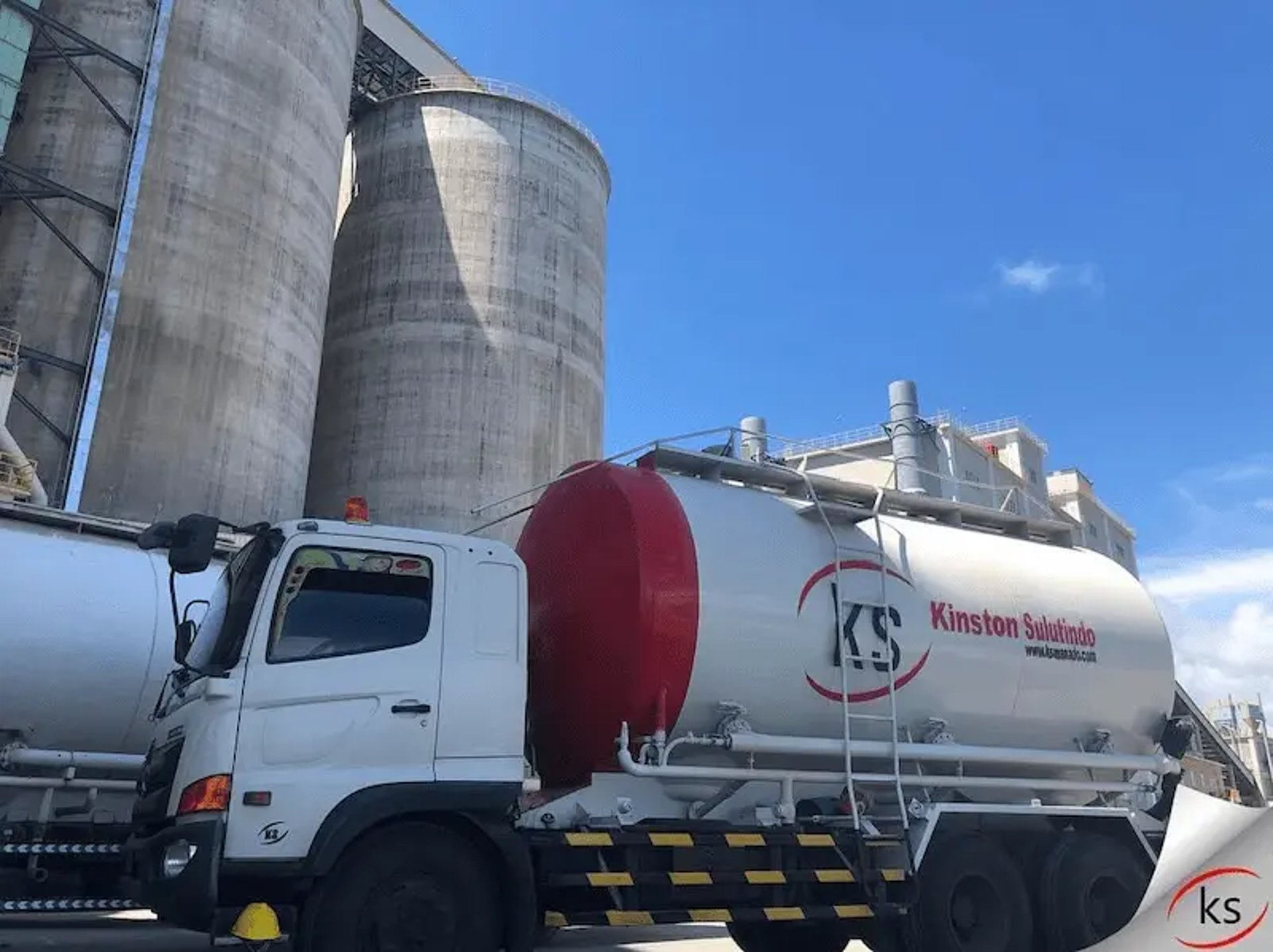 KS Beton cement truck