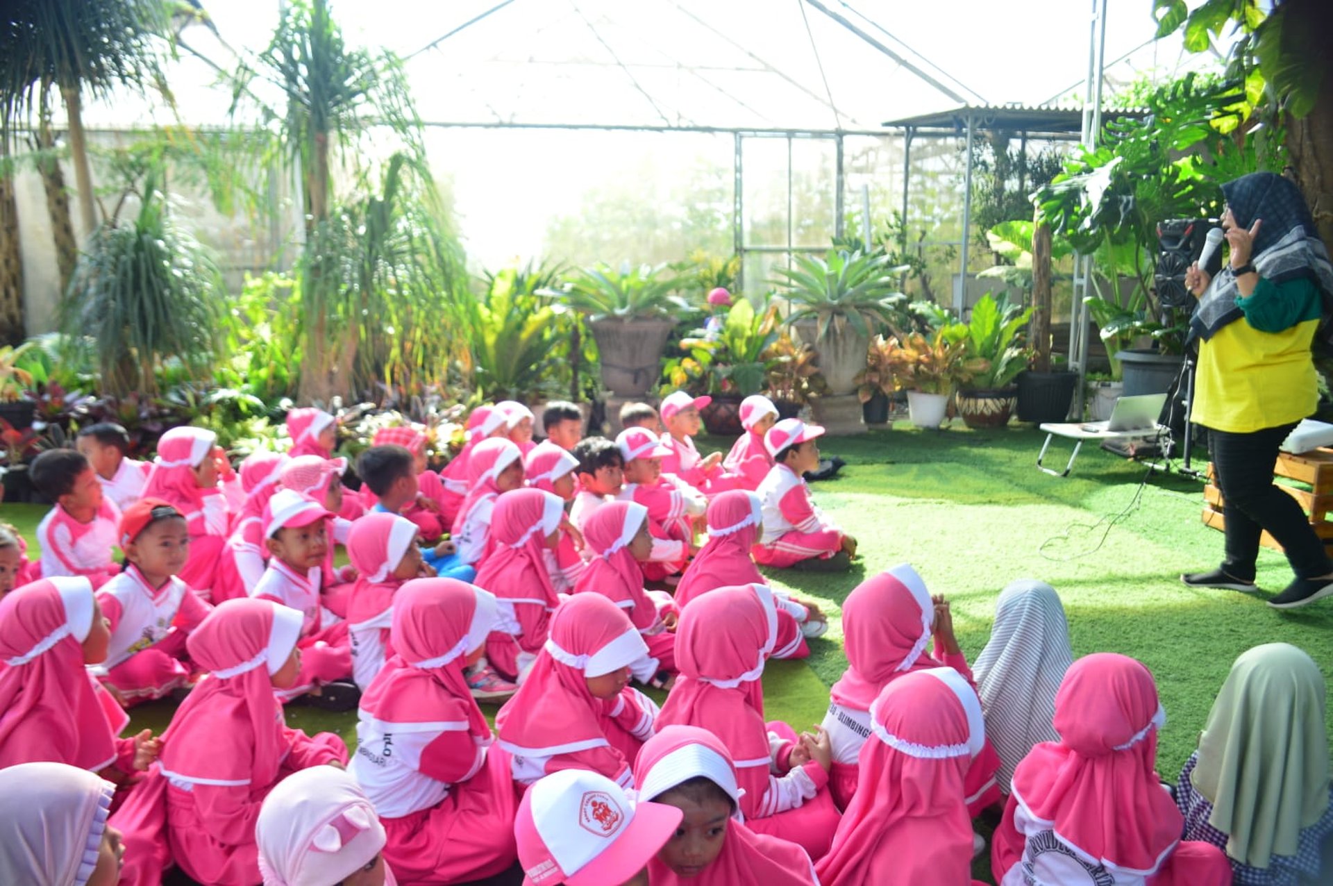 black and brown leather padded tub sofa