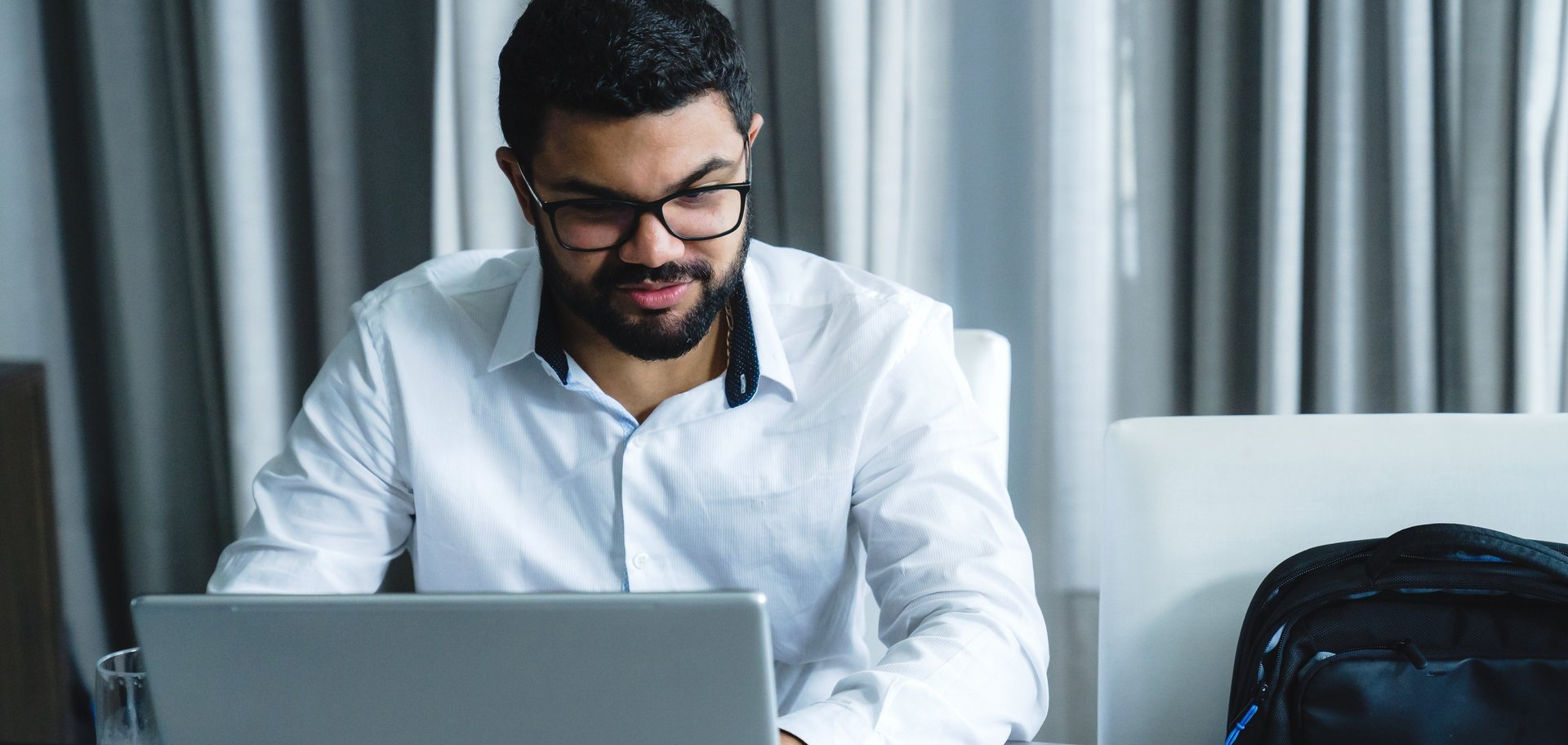 black and white bed linen