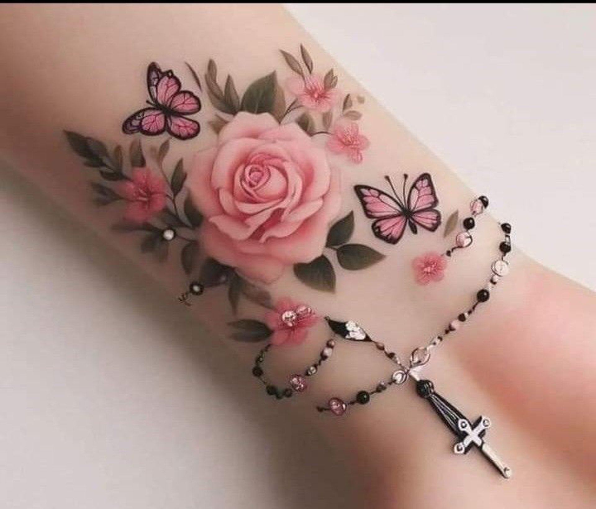 black and white bed linen