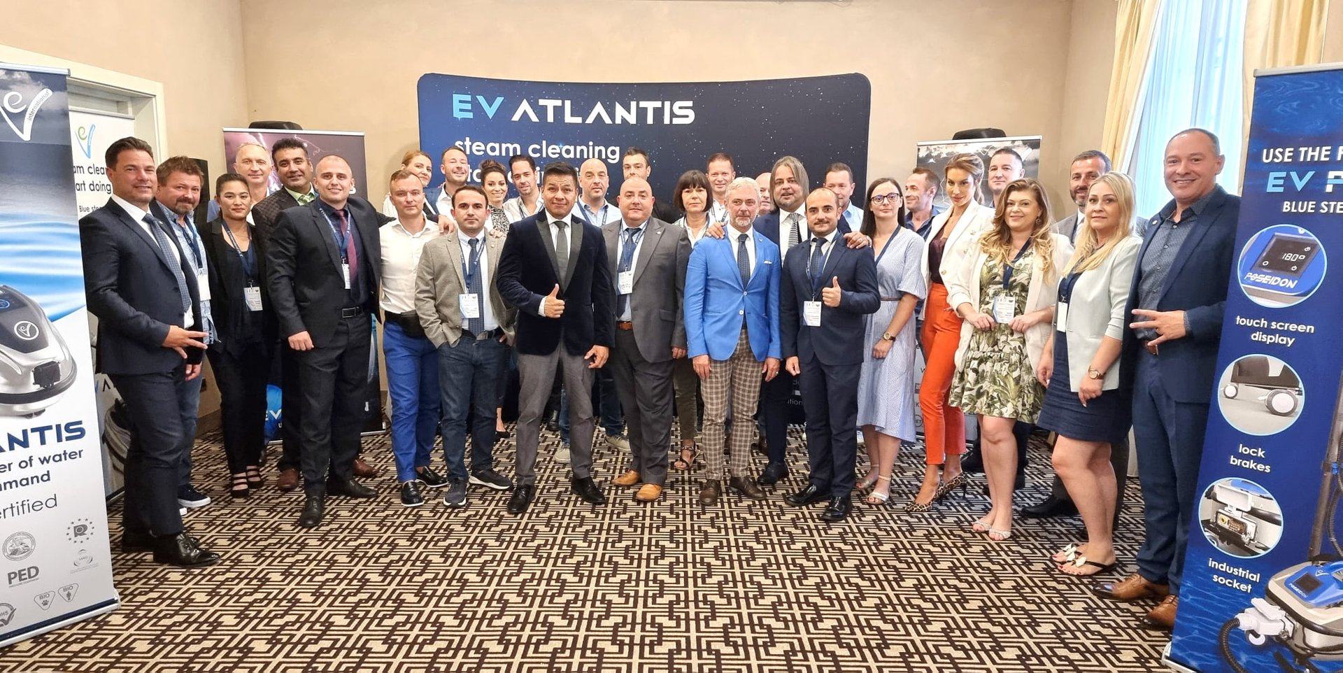 Domowa myjka parowa EV Atlantis do ekologicznego czyszczenia bez chemii. Rozwiązanie dla domów, butików i salonów SPA.