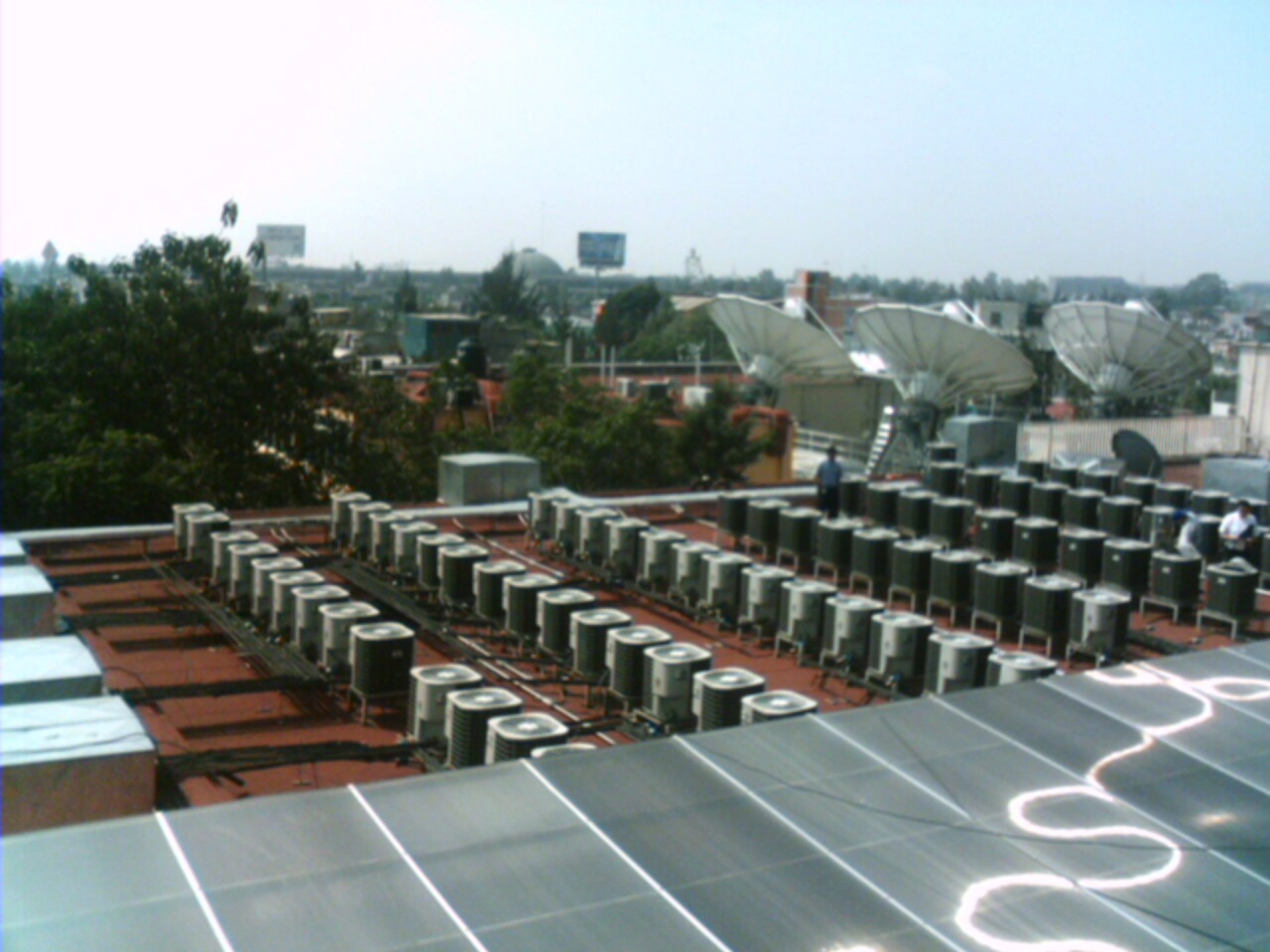 gray computer monitor