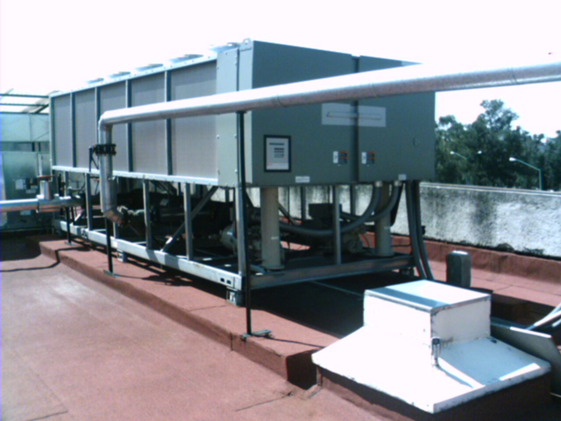 gray computer monitor