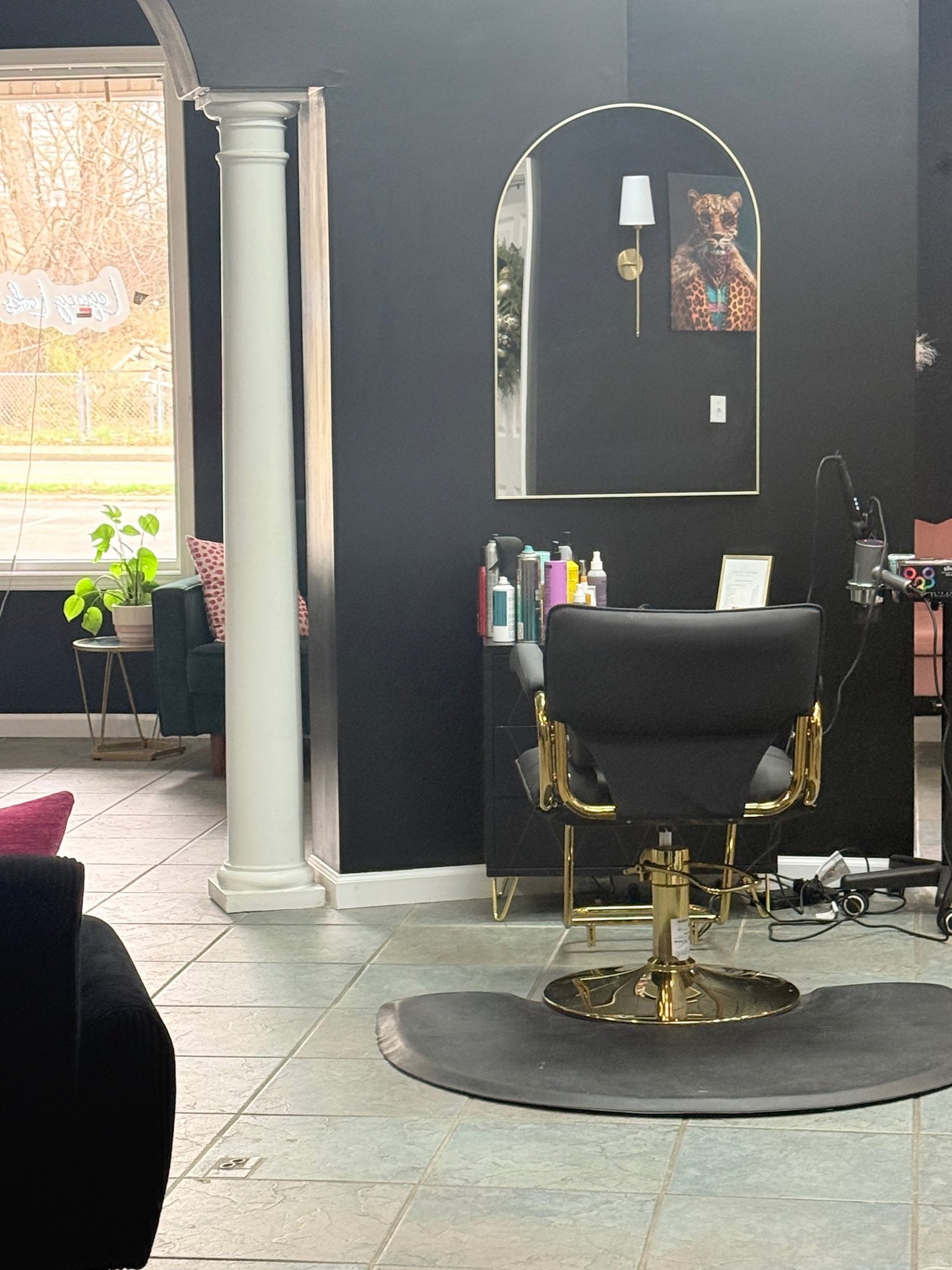 black and white bed linen