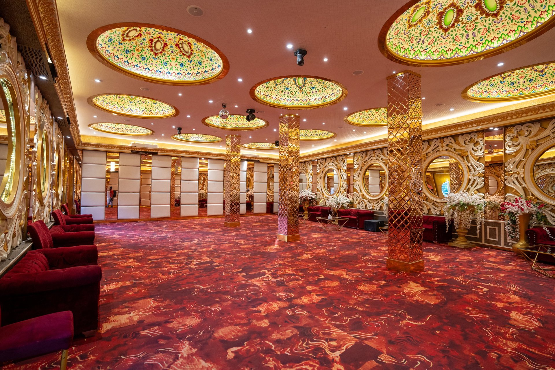 black and white bed linen