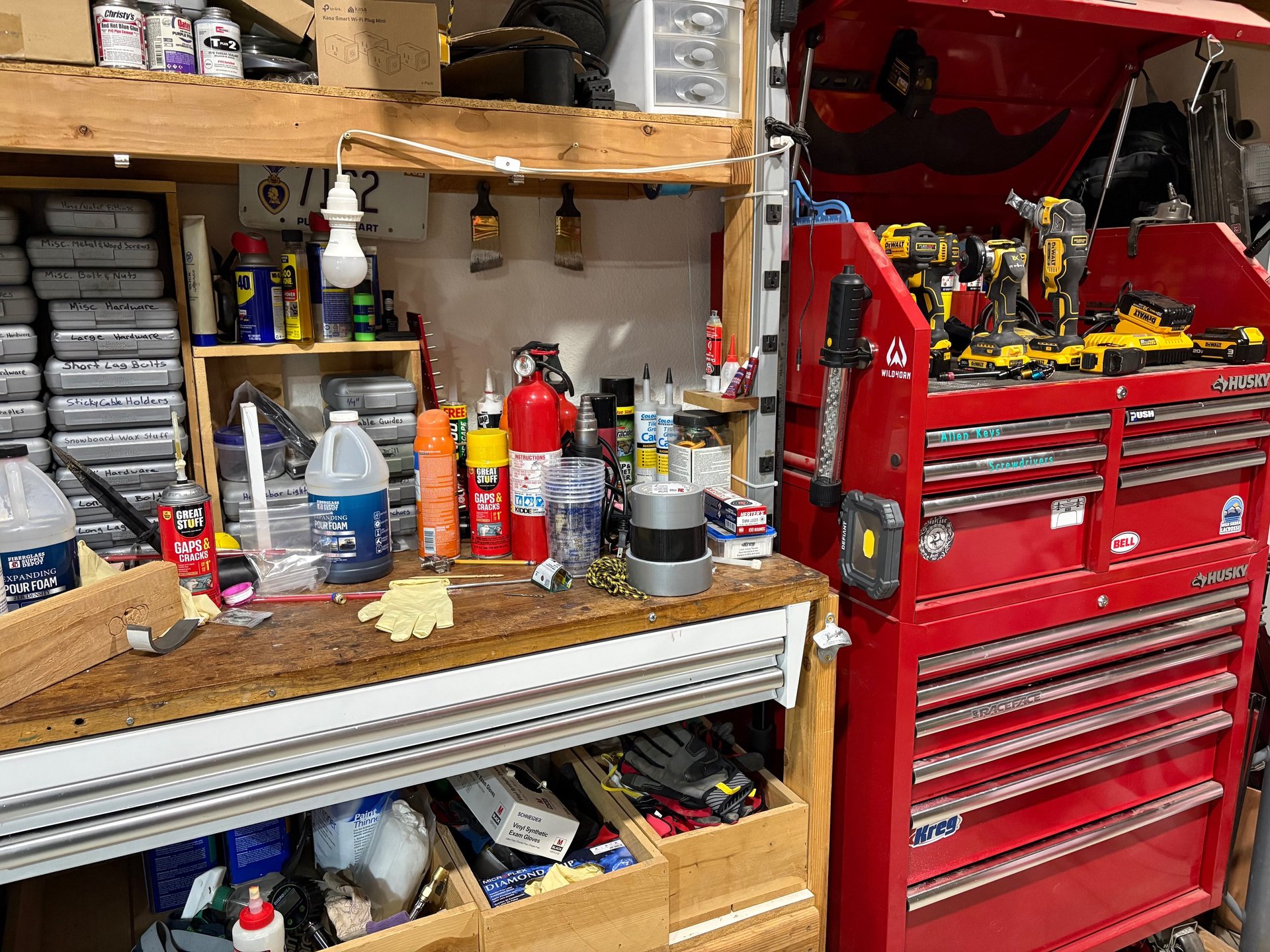 black and white bed linen