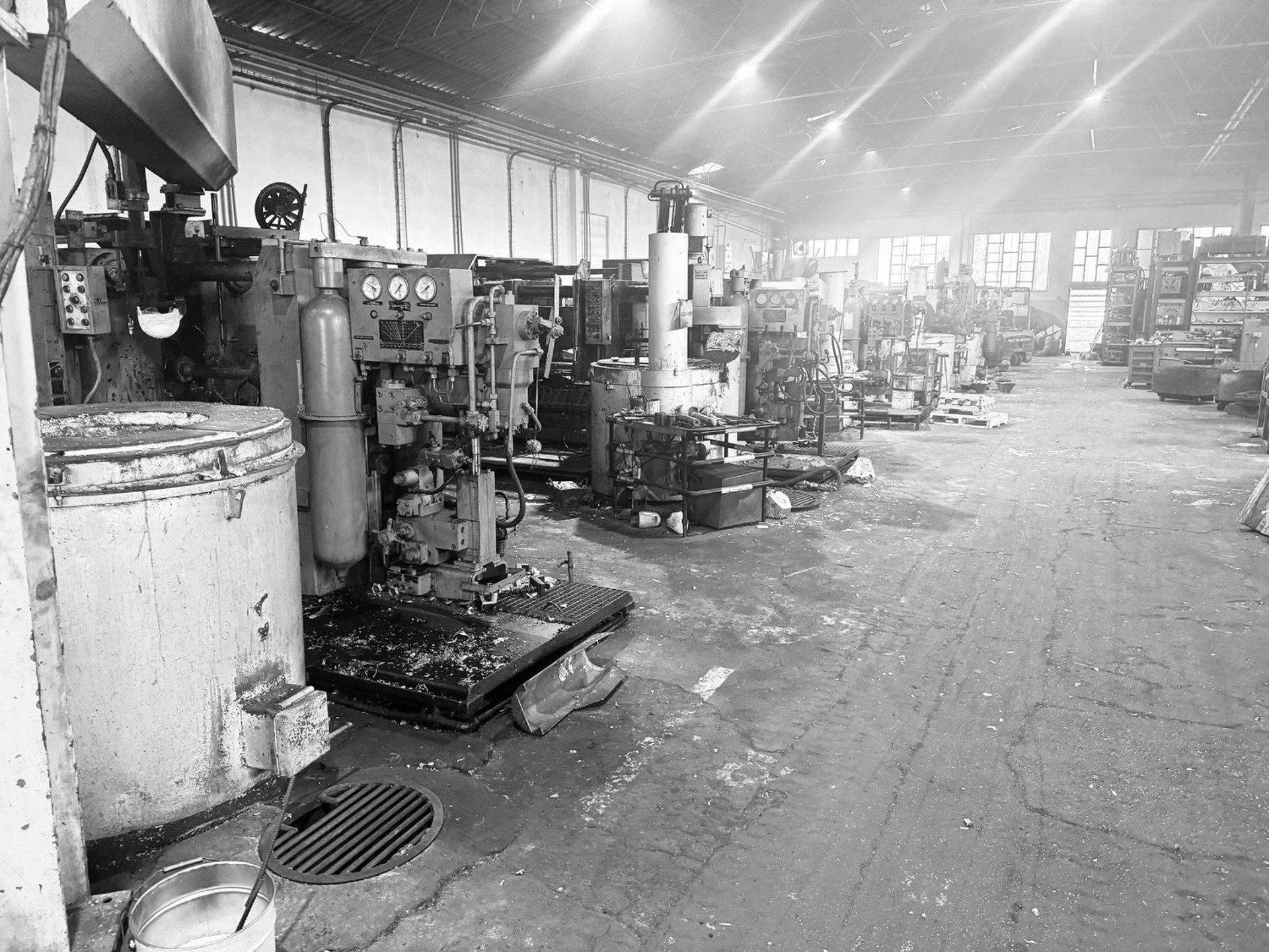 black and brown leather padded tub sofa