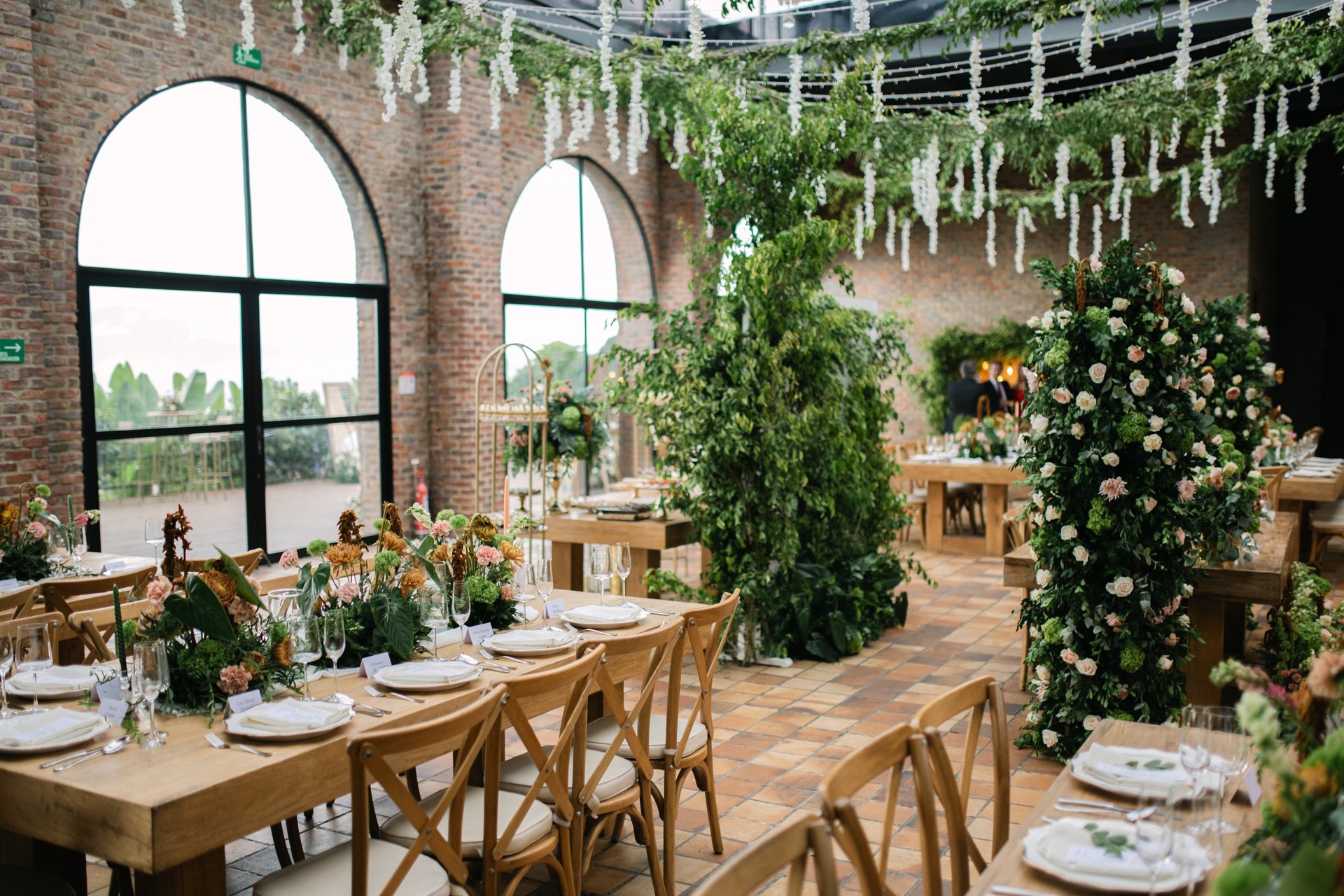 black and white bed linen