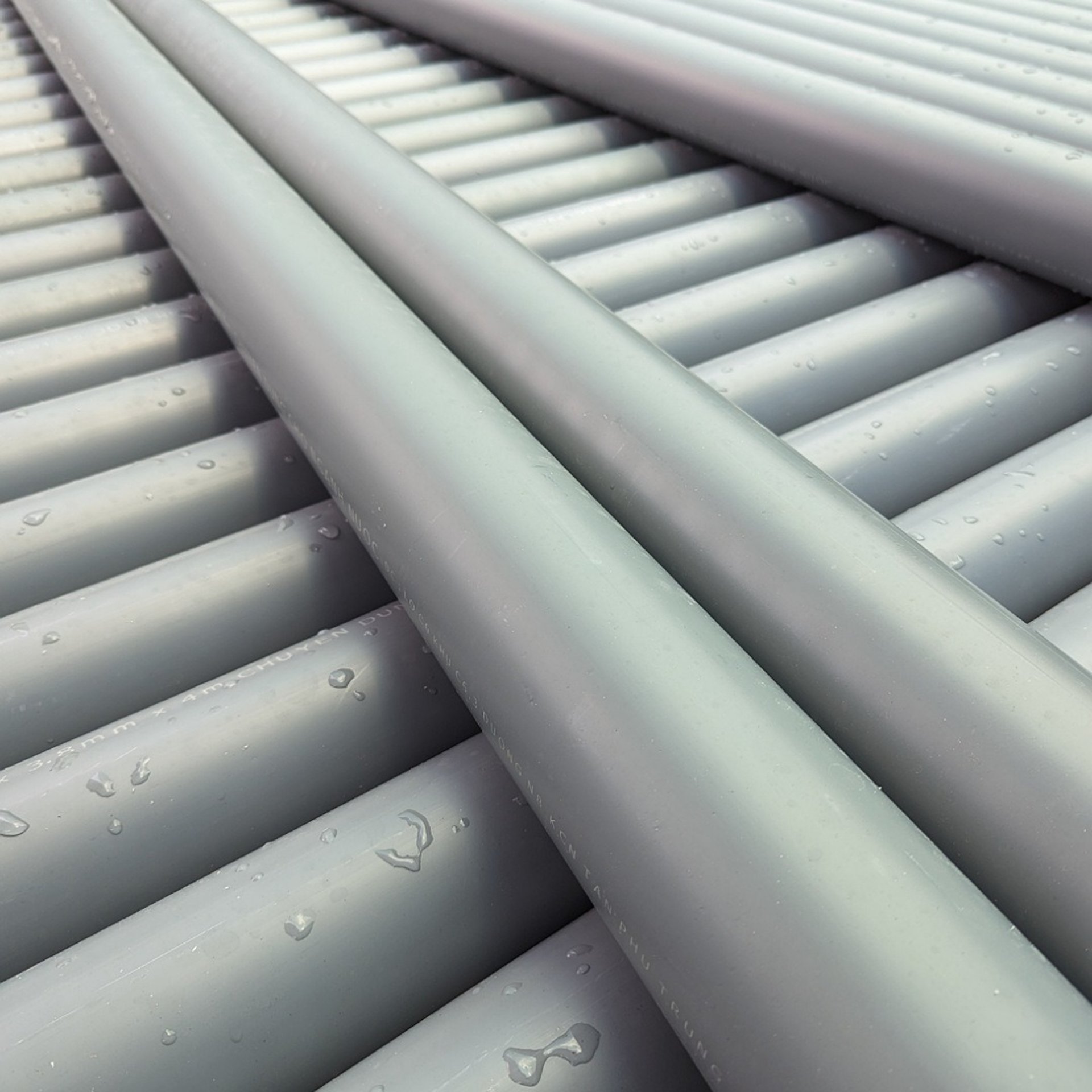 gray computer monitor