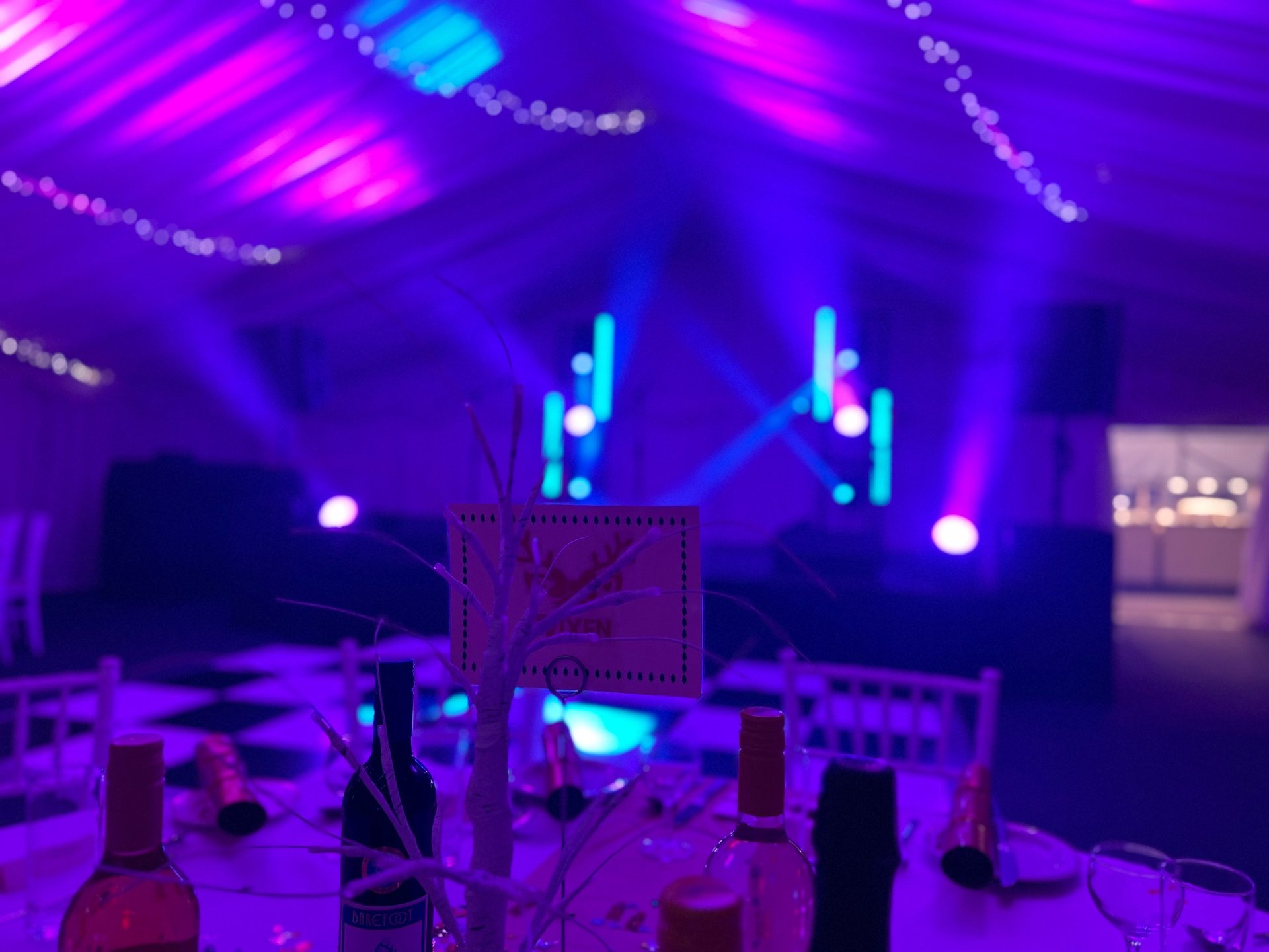 black and white bed linen