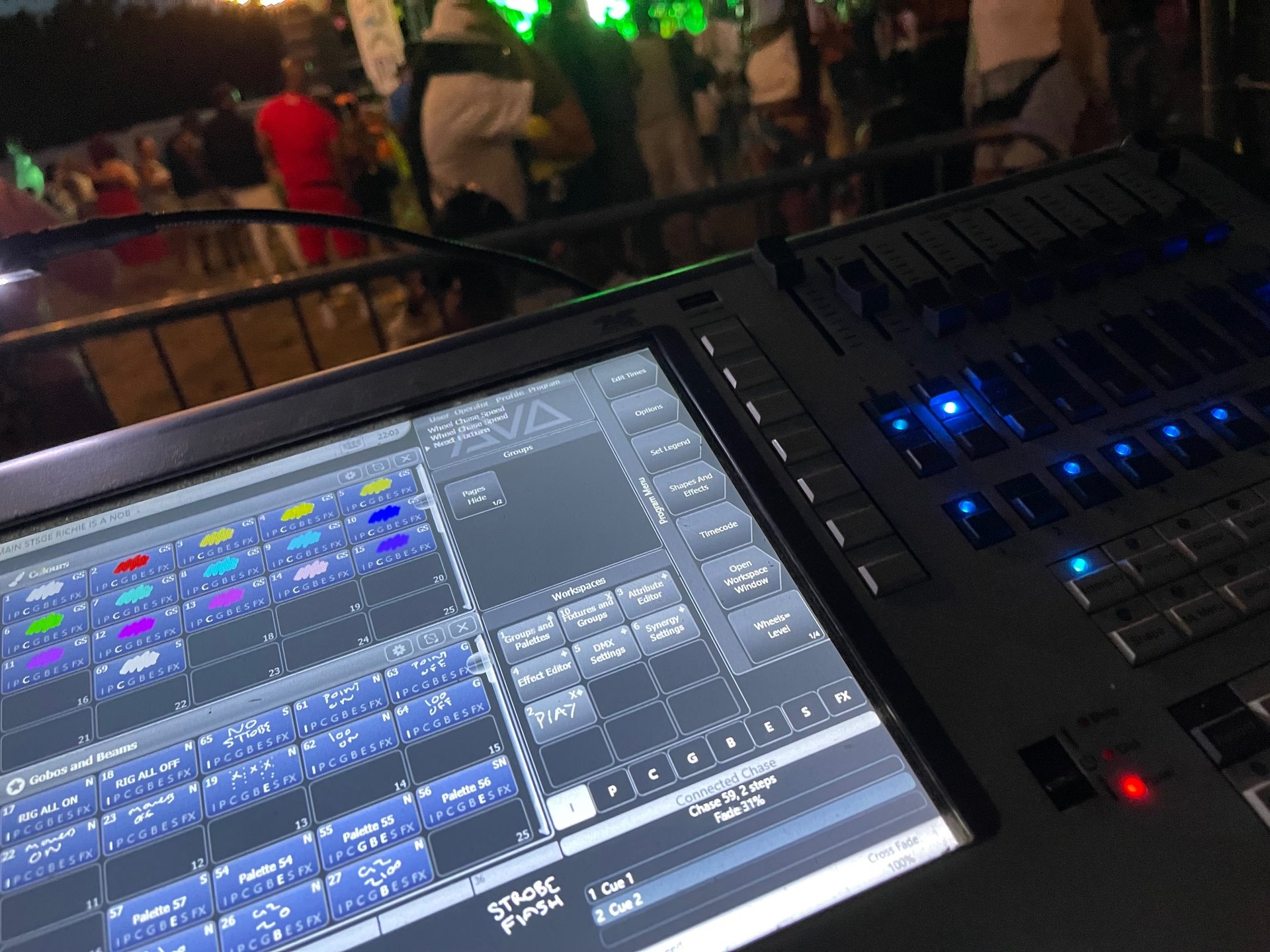 black and white bed linen