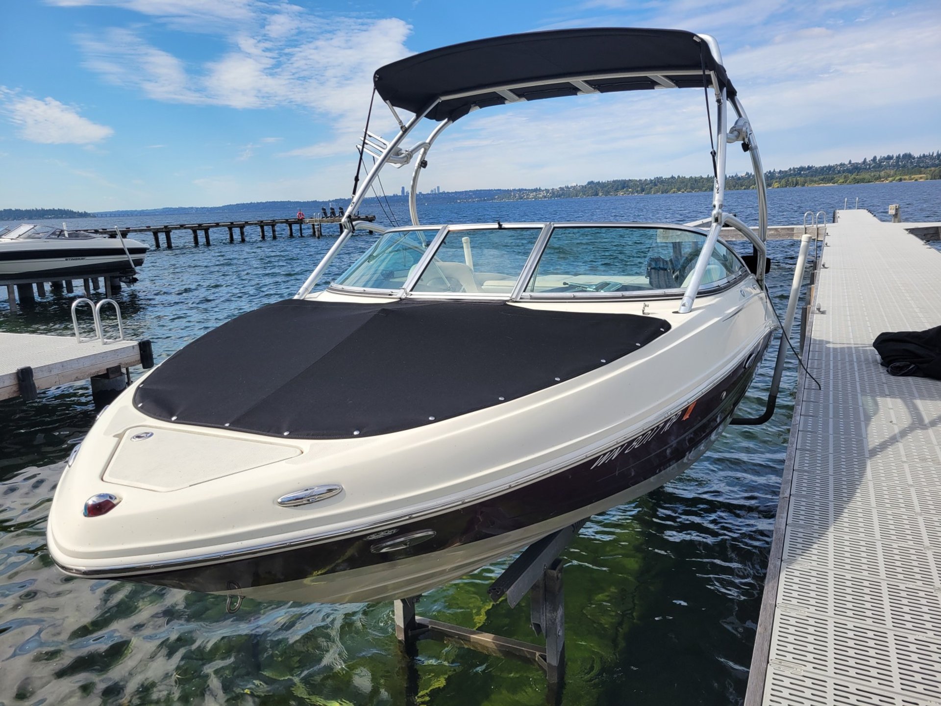 black and white bed linen