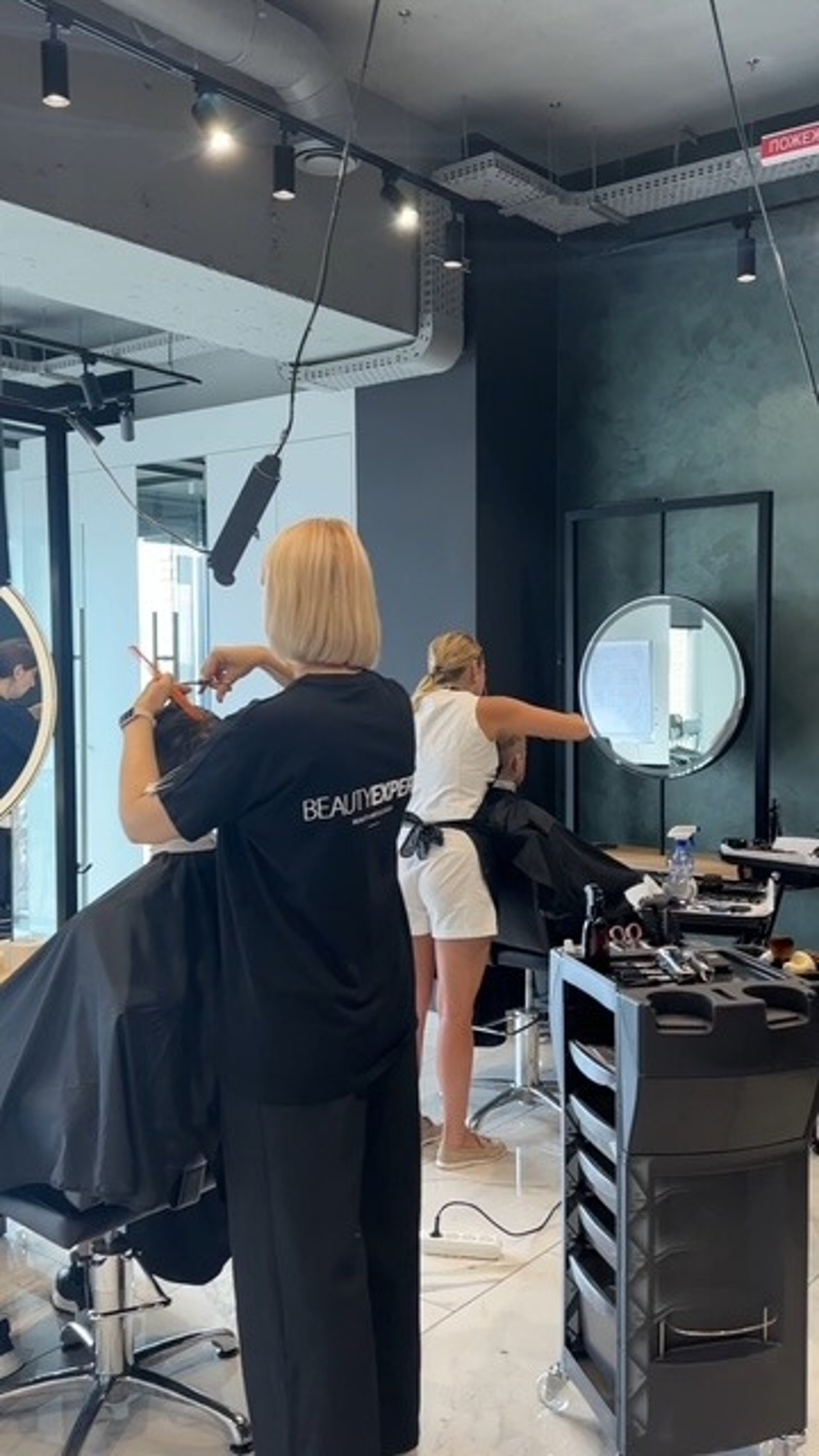 black and white bed linen