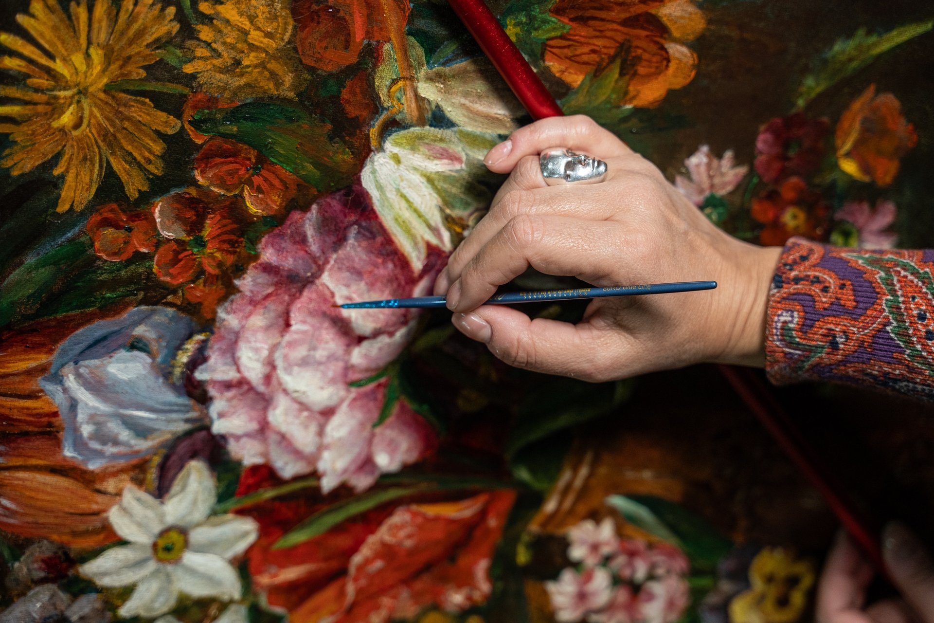 black and brown leather padded tub sofa