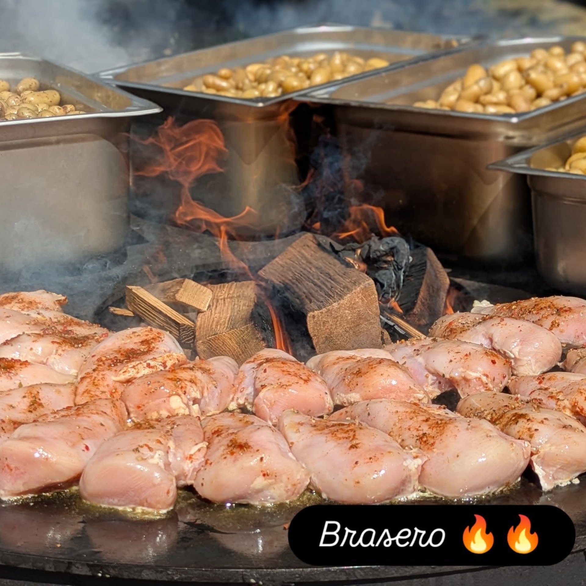 gray computer monitor