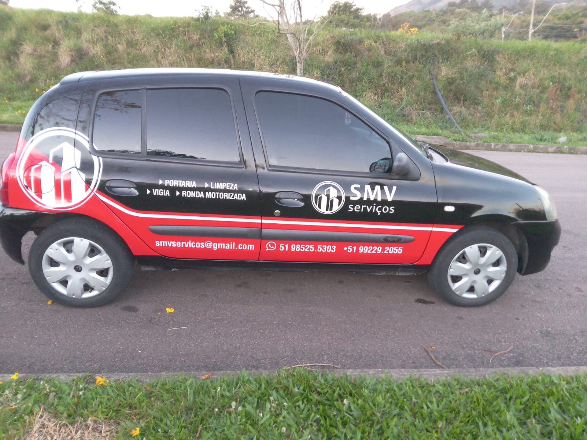 black and brown leather padded tub sofa