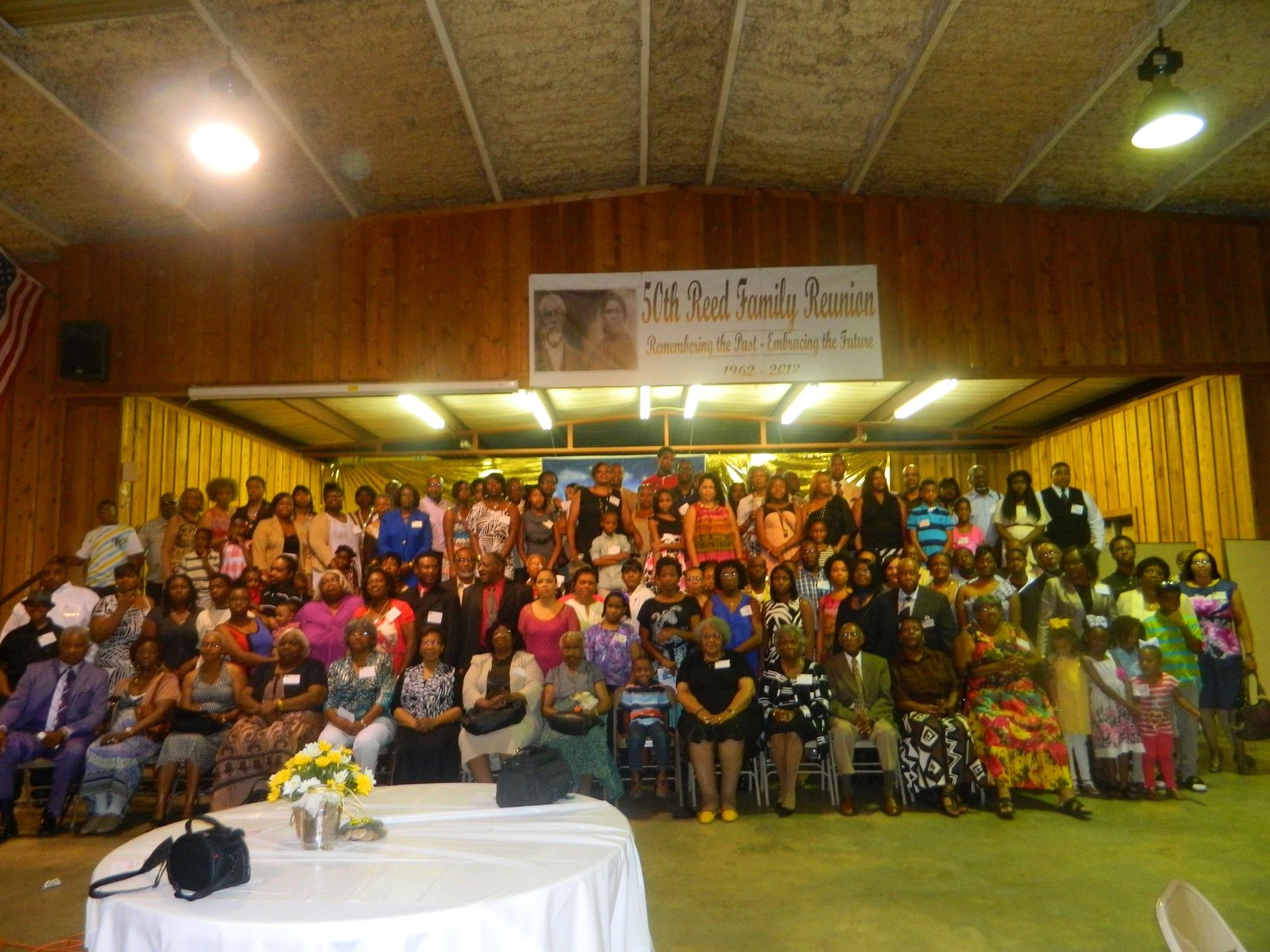 gray computer monitor