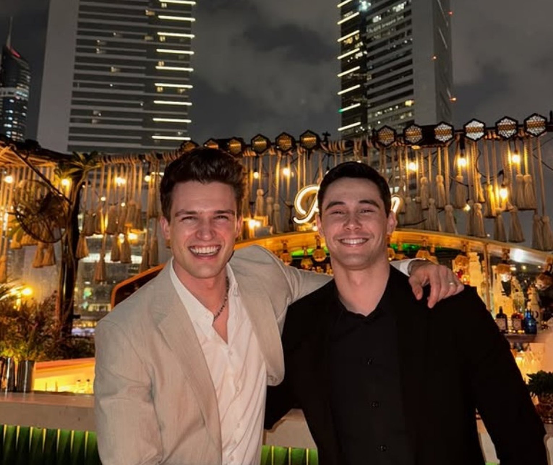 black and white bed linen