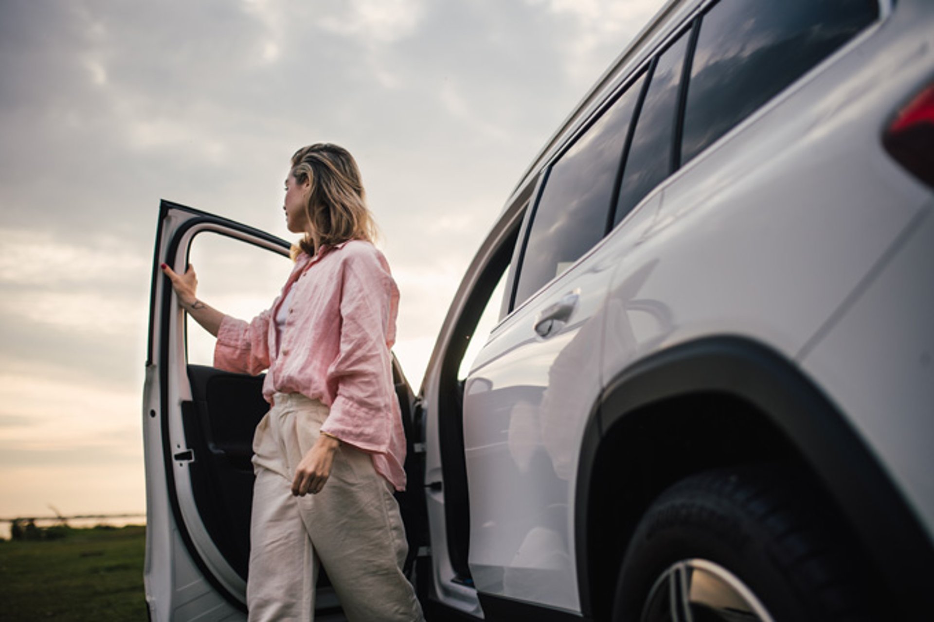 black and brown leather padded tub sofa