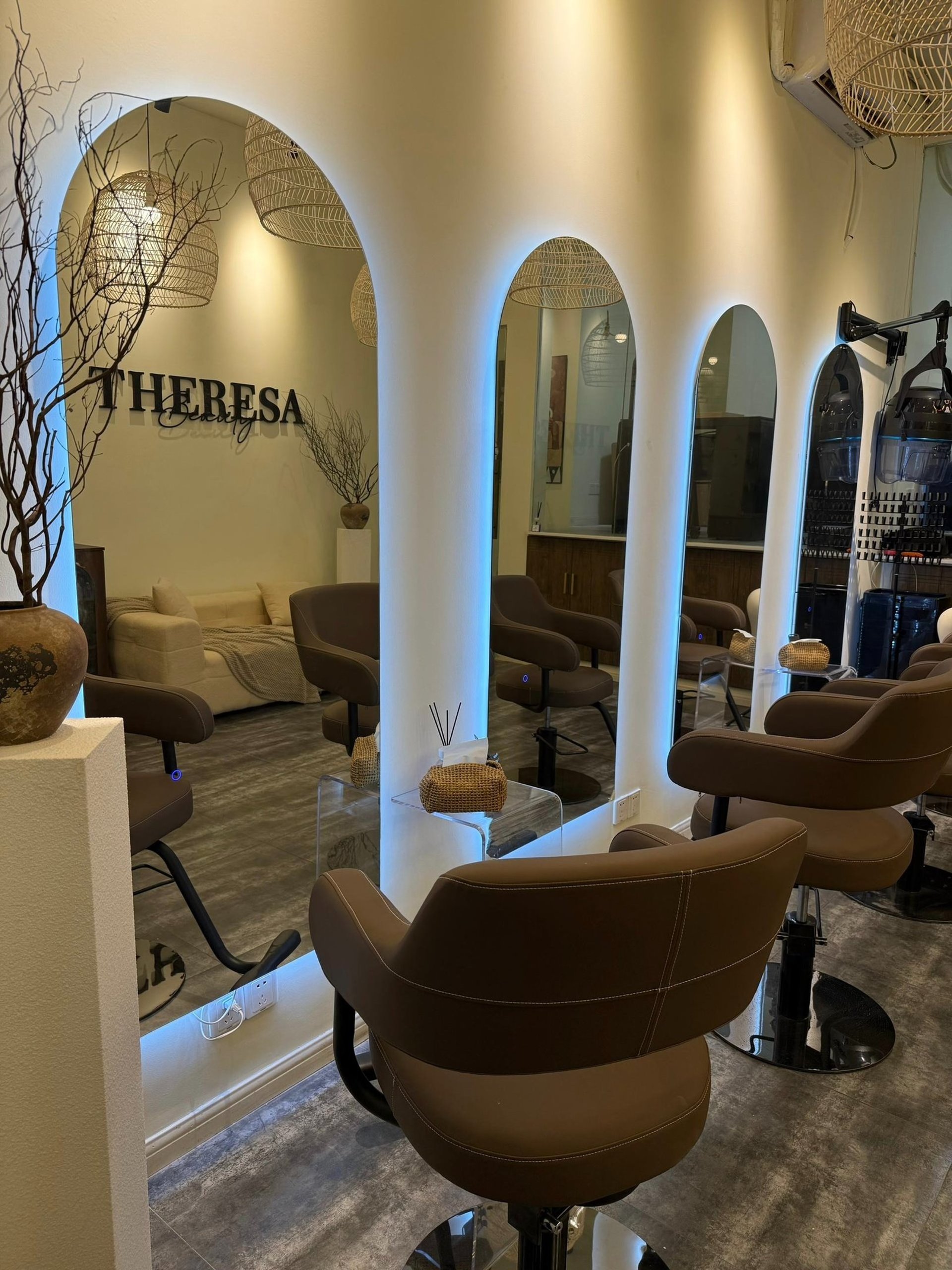 black and white bed linen