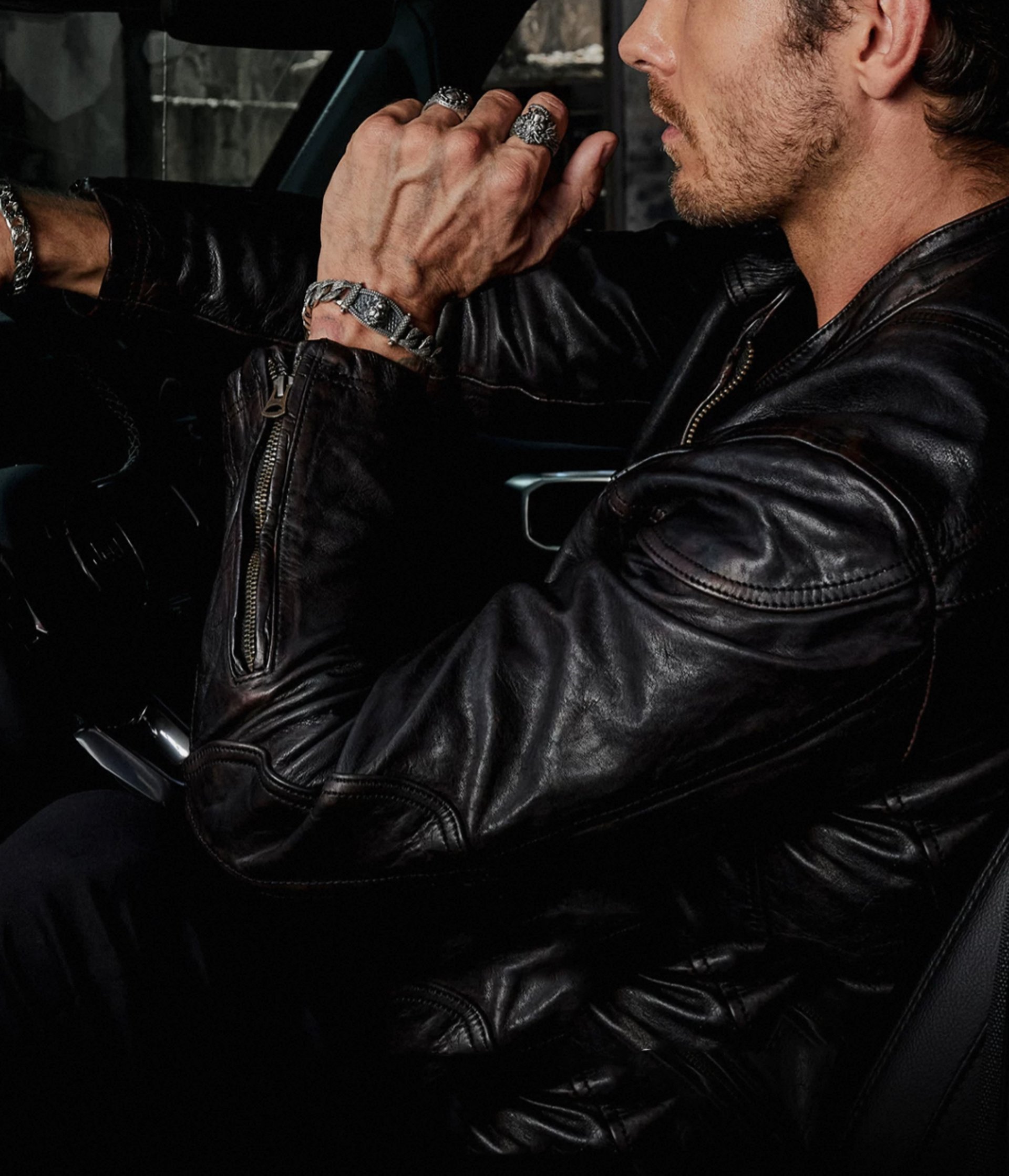 black and white bed linen