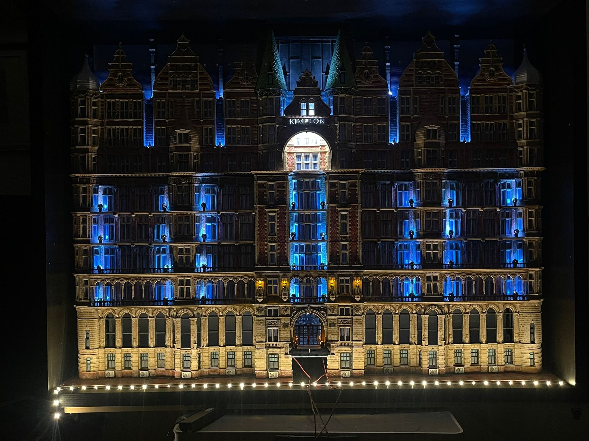 black and white bed linen