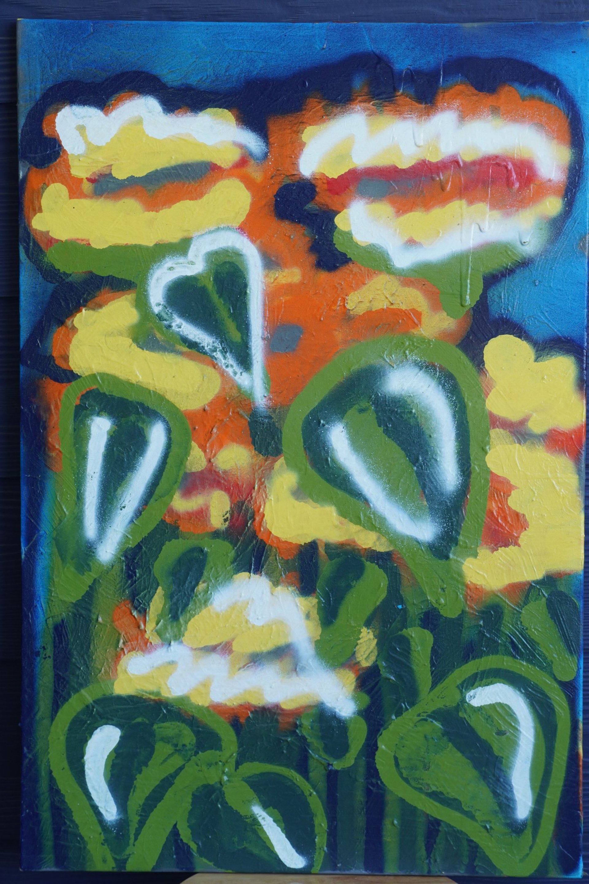 gray computer monitor