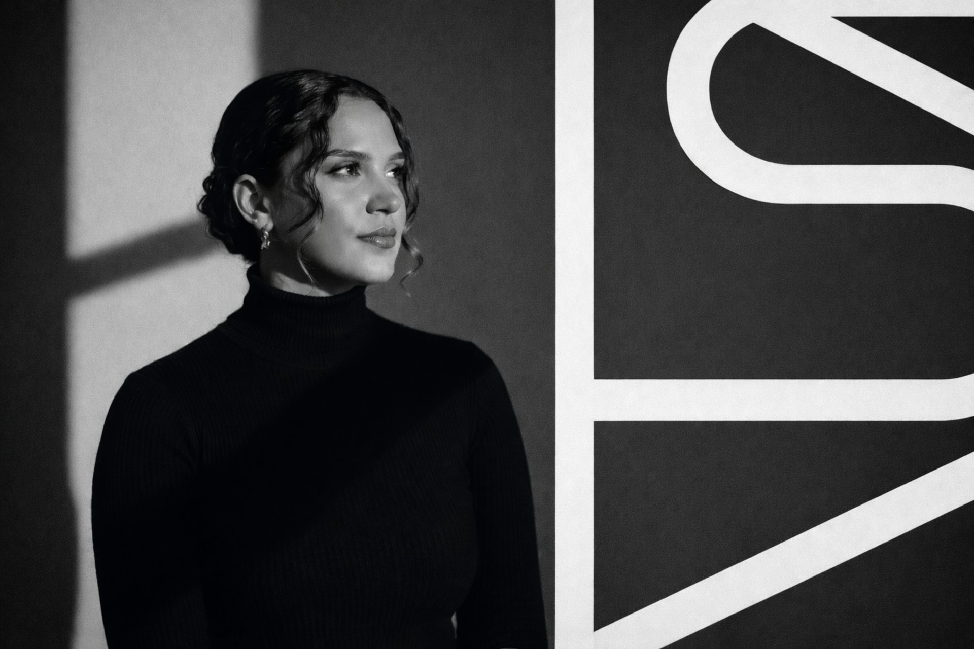 black and white bed linen