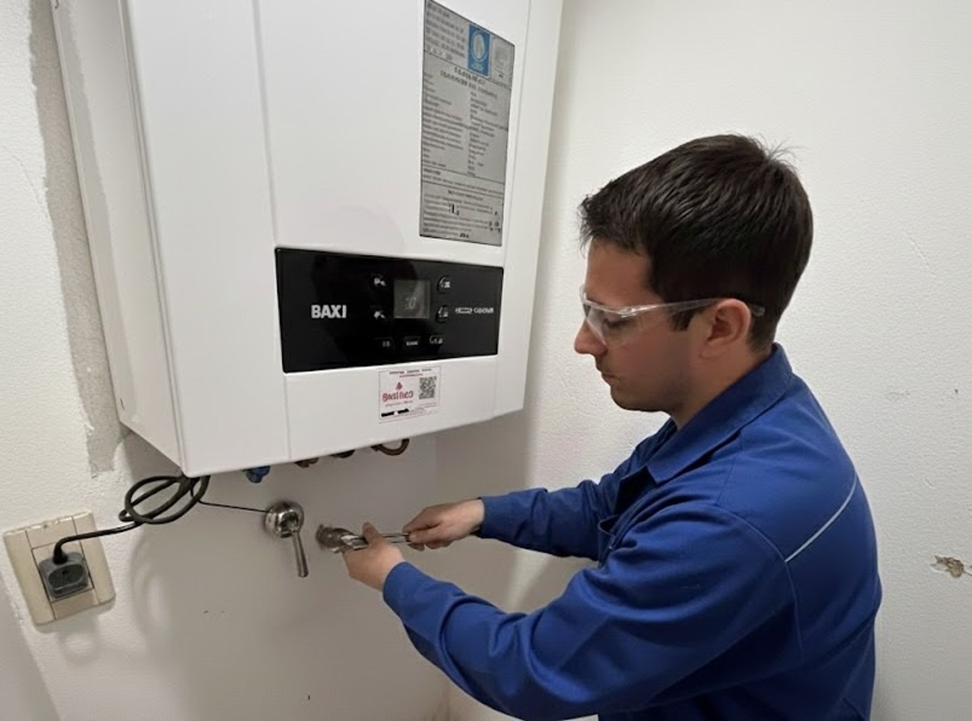 black and white bed linen