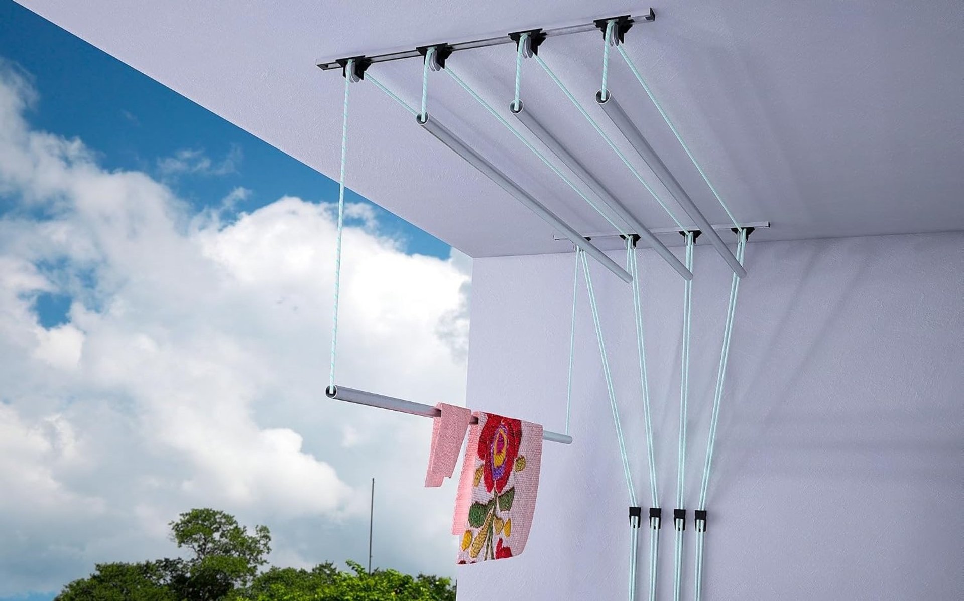 black and white bed linen