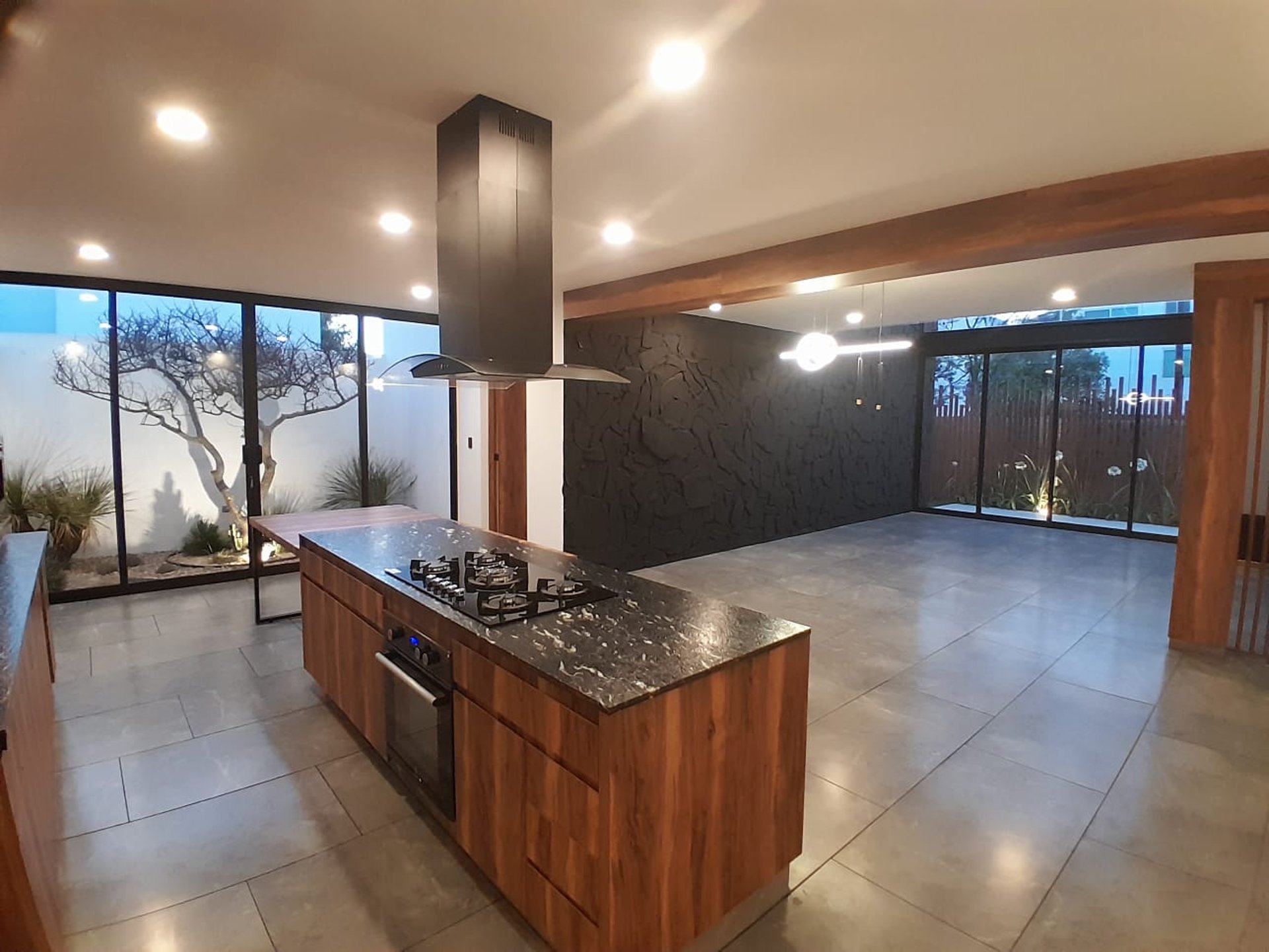 black and white bed linen