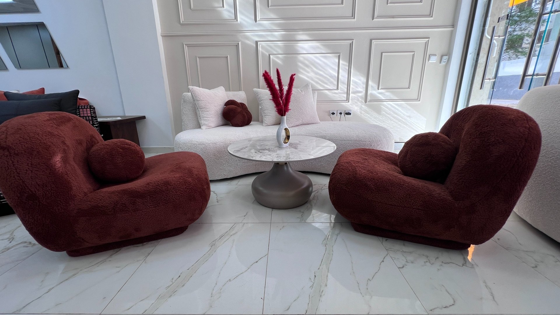 black and white bed linen