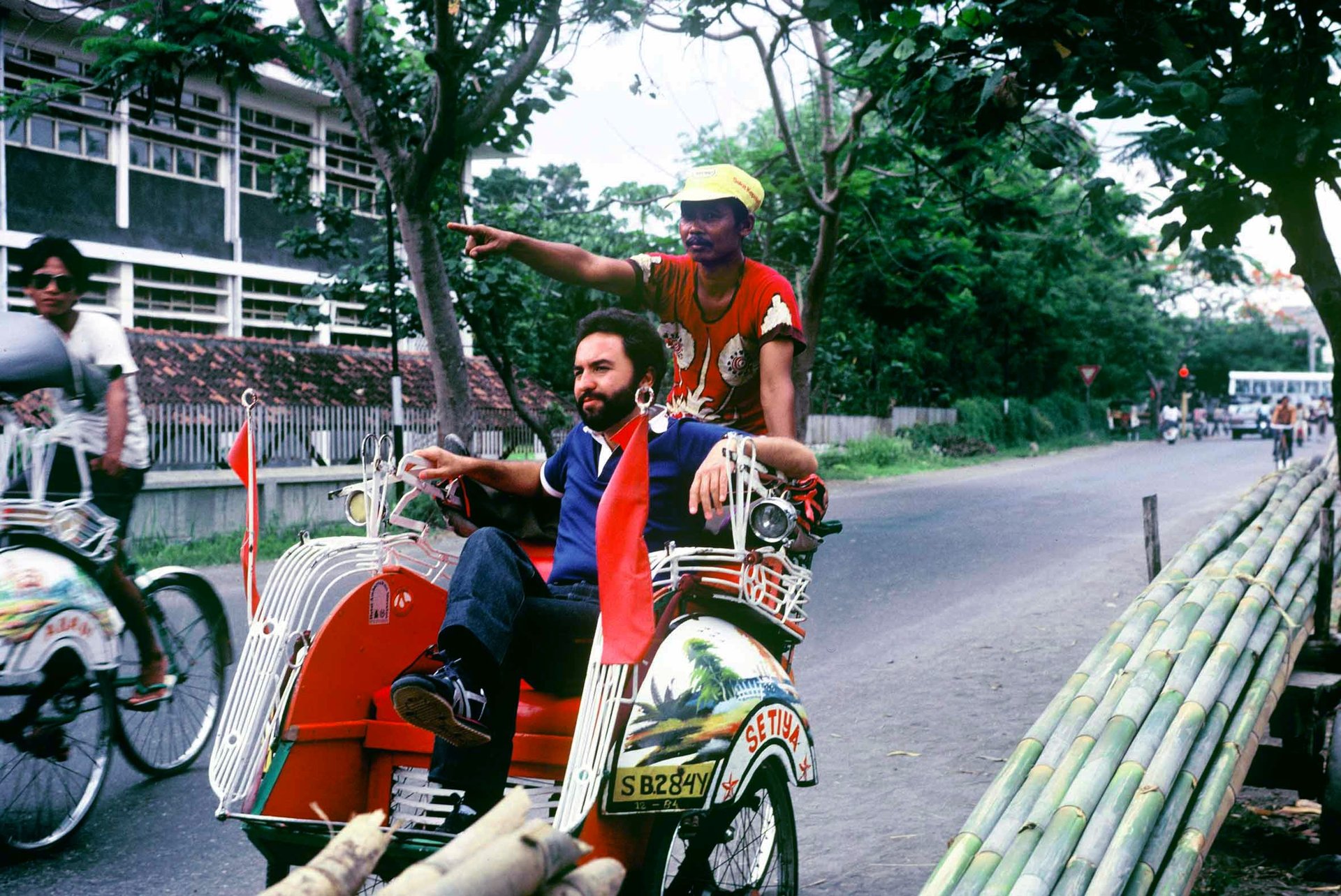 black and white bed linen