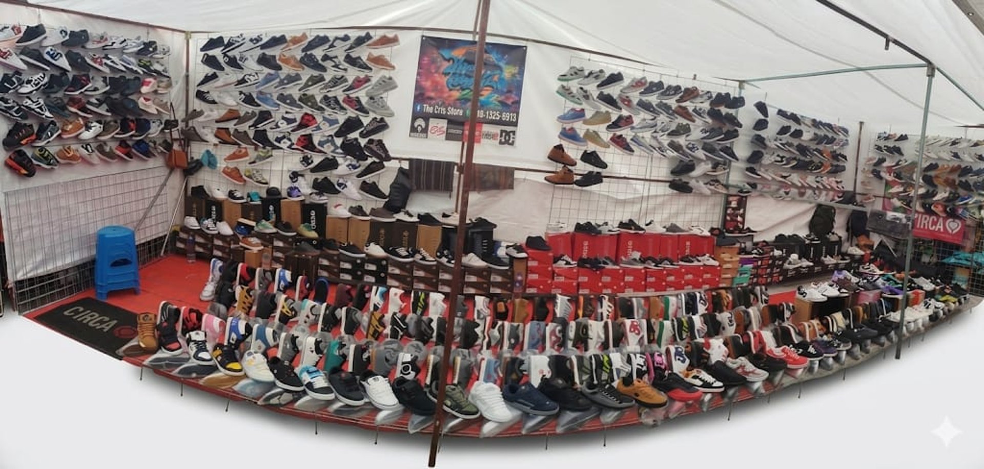 black and white bed linen