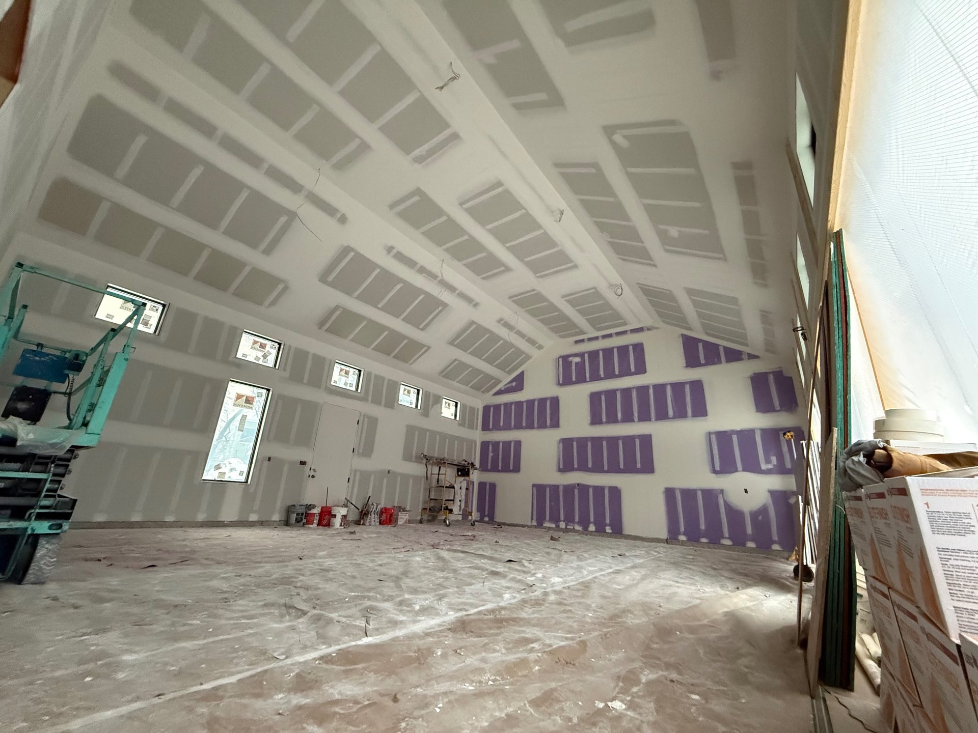 big room with drywall mudded and tapped in central mn