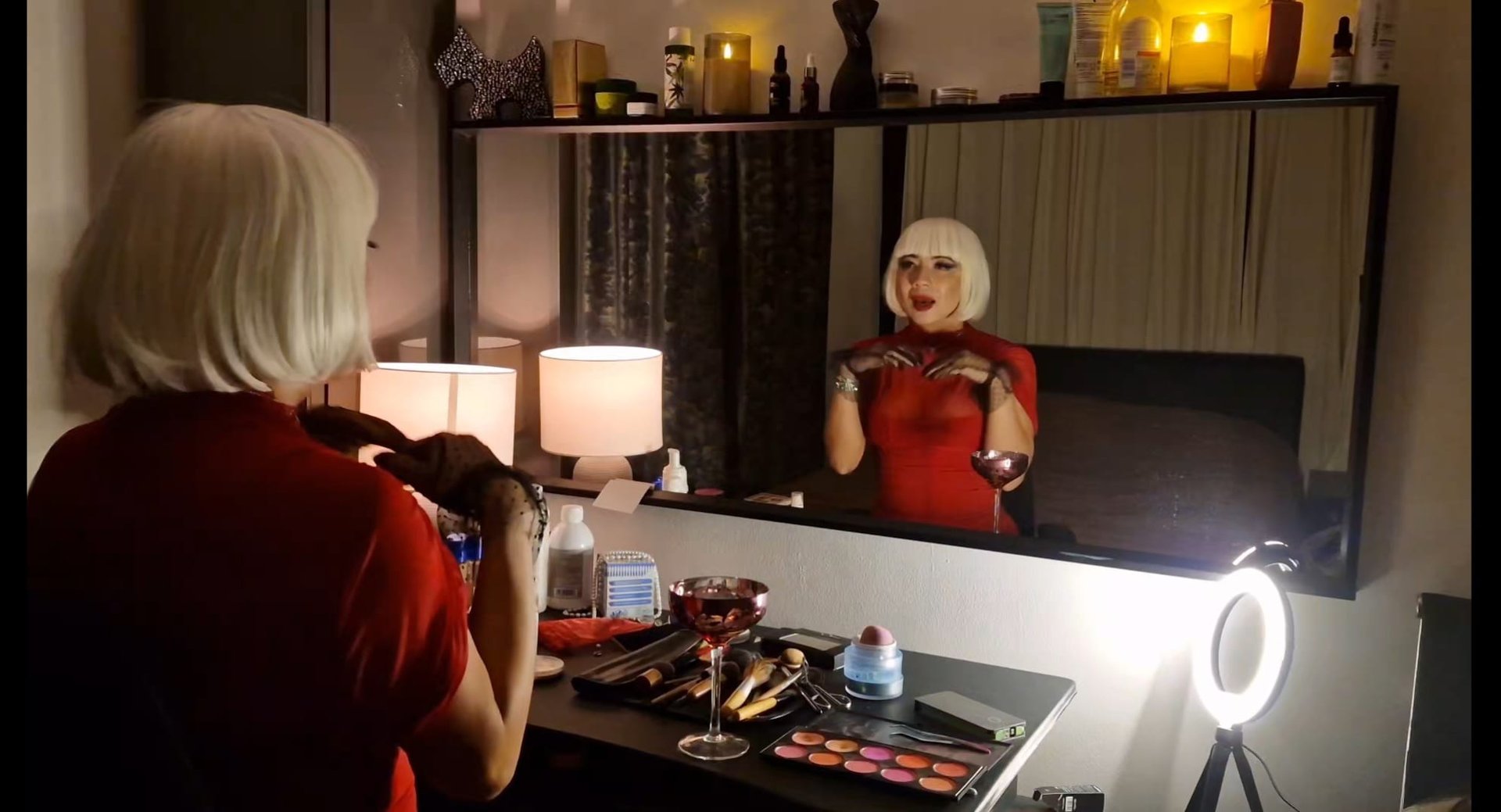 gray computer monitor